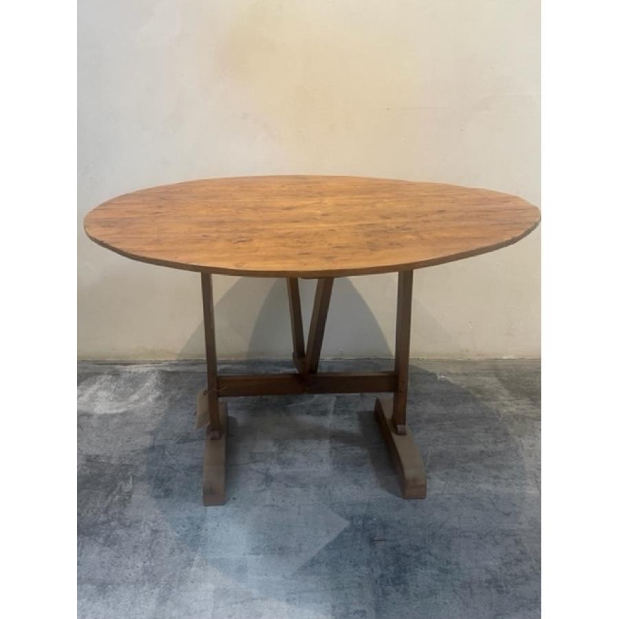 Round Tilt-Top table

Item #: FR-0259-03

Dimensions: 40.5