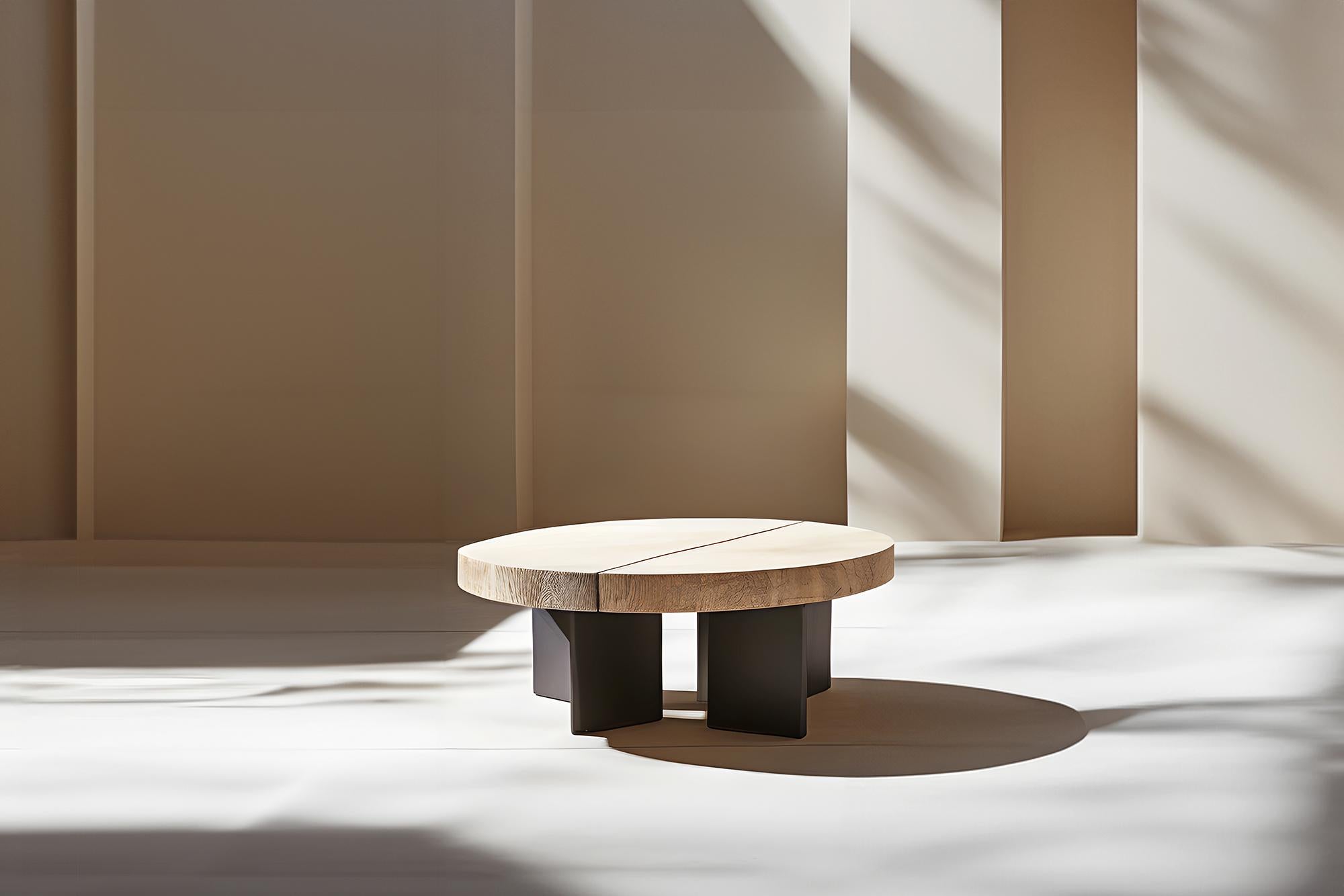 Fundamenta Tisch mit runder Platte 53 Abstrakte Formen, Eiche Elegance von NONO



Skulpturaler Couchtisch aus Massivholz mit natürlicher oder schwarz getönter Lackierung auf Wasserbasis. Aufgrund der Natur des Produktionsprozesses kann jedes Stück