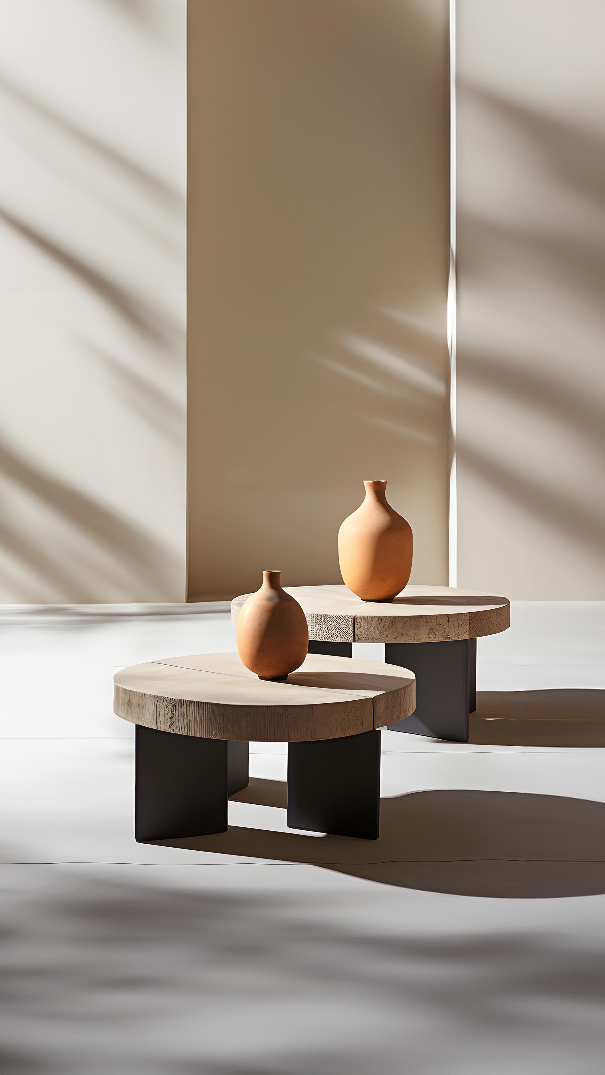 Fundamenta Tisch mit runder Platte 53 Abstrakte Formen, Eiche Elegance von NONO (Hartholz) im Angebot