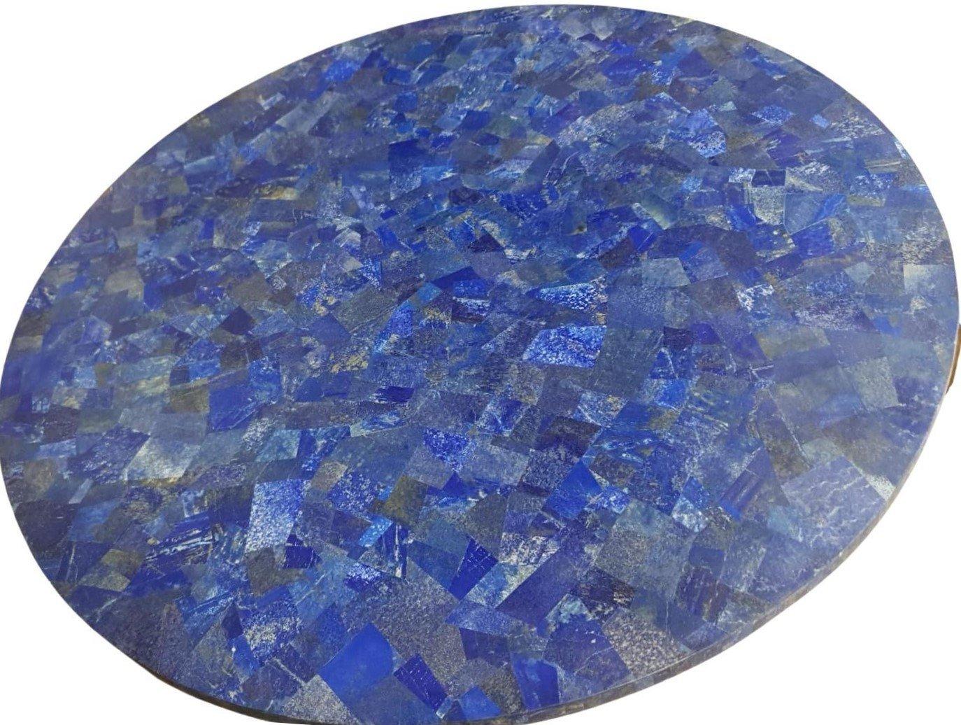 Large round top plated in Lapis lazuli stone. ADDITIONAL PHOTOS, INFORMATION OF THE LOT AND SHIPPING INFORMATION CAN BE REQUEST BY SENDING AN EMAIL. Tags: Piano tondo in lapislazzuli. Top redondo de lapislázuli. Plateau rond en lapis lazuli. Rundes