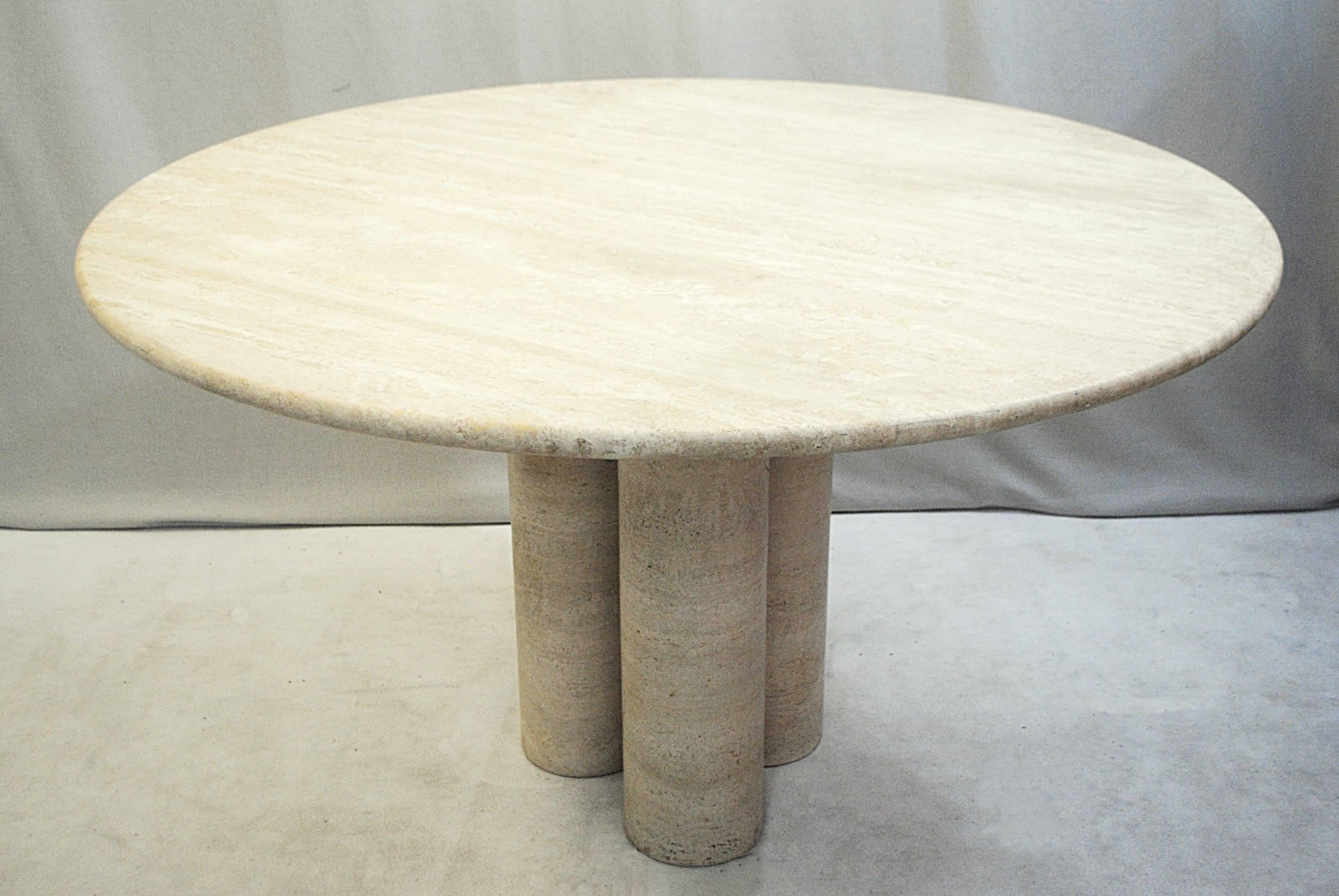 Round travertin centre table by Mario Bellini, 1970s, Italy

The 3 feet are fixed to the tray.