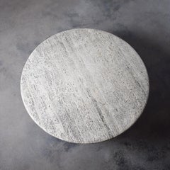 Table basse ronde en travertin par Up&Up Italy, années 1970