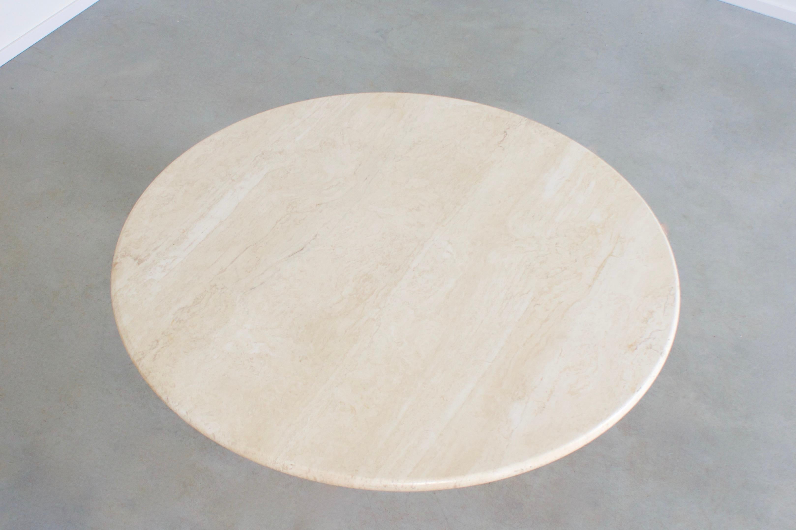 Round Travertine Coffee Table, 1970s In Excellent Condition In Echt, NL