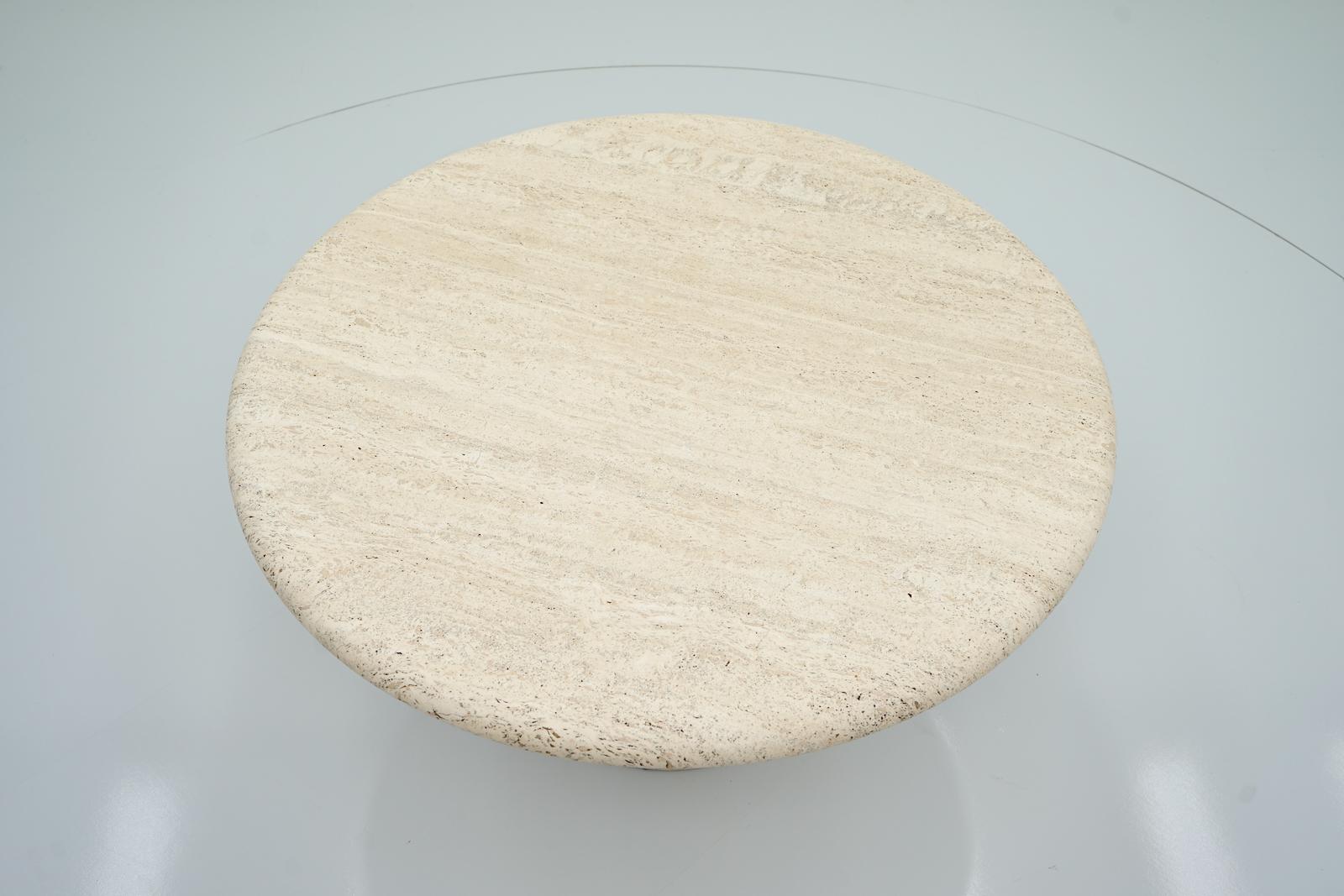 Round Travertine Coffee Table by Up & Up Italy, 1970s In Good Condition In Frankfurt / Dreieich, DE