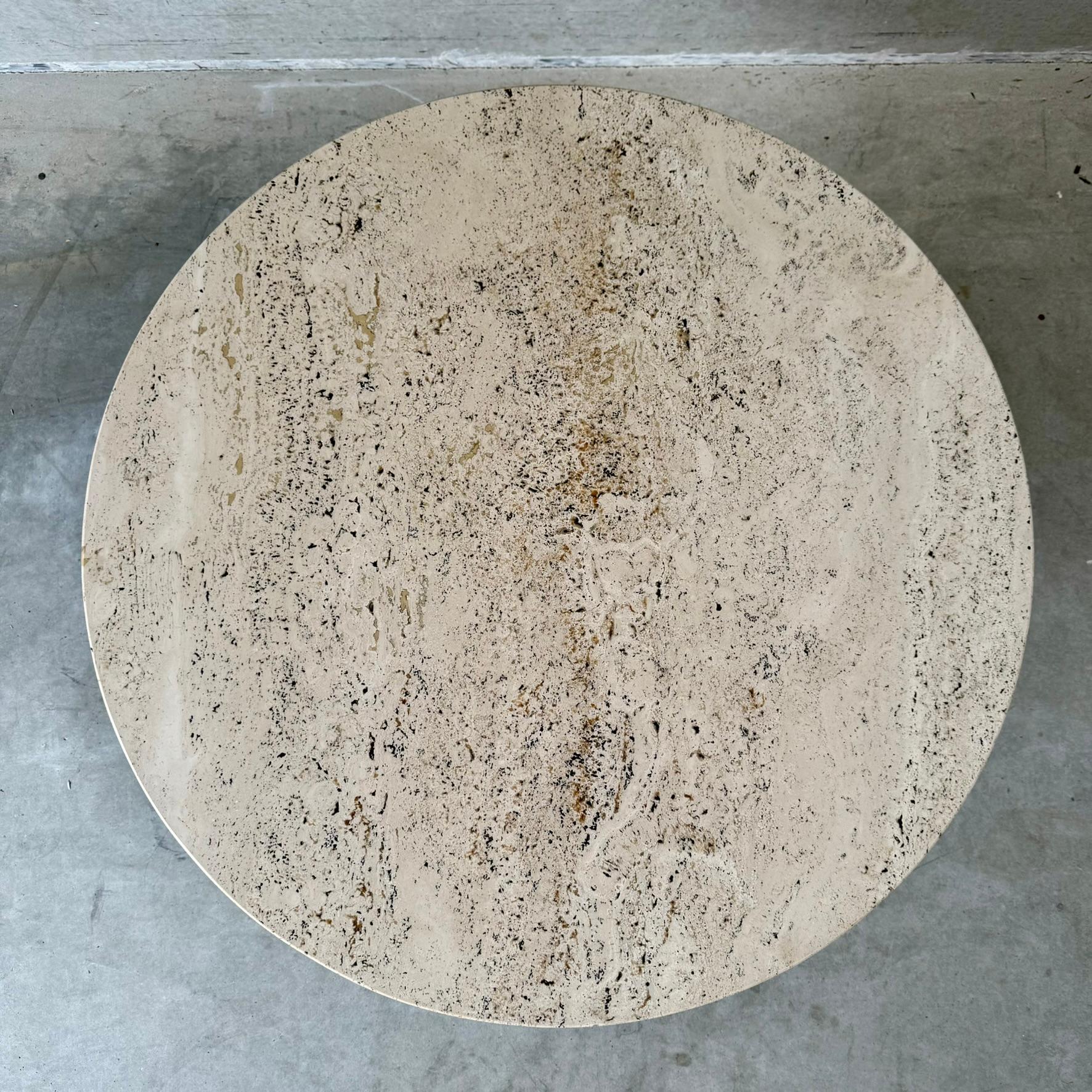 Round Travertine Coffee Table With Oak Veneer Base, Italy 1970 For Sale 4
