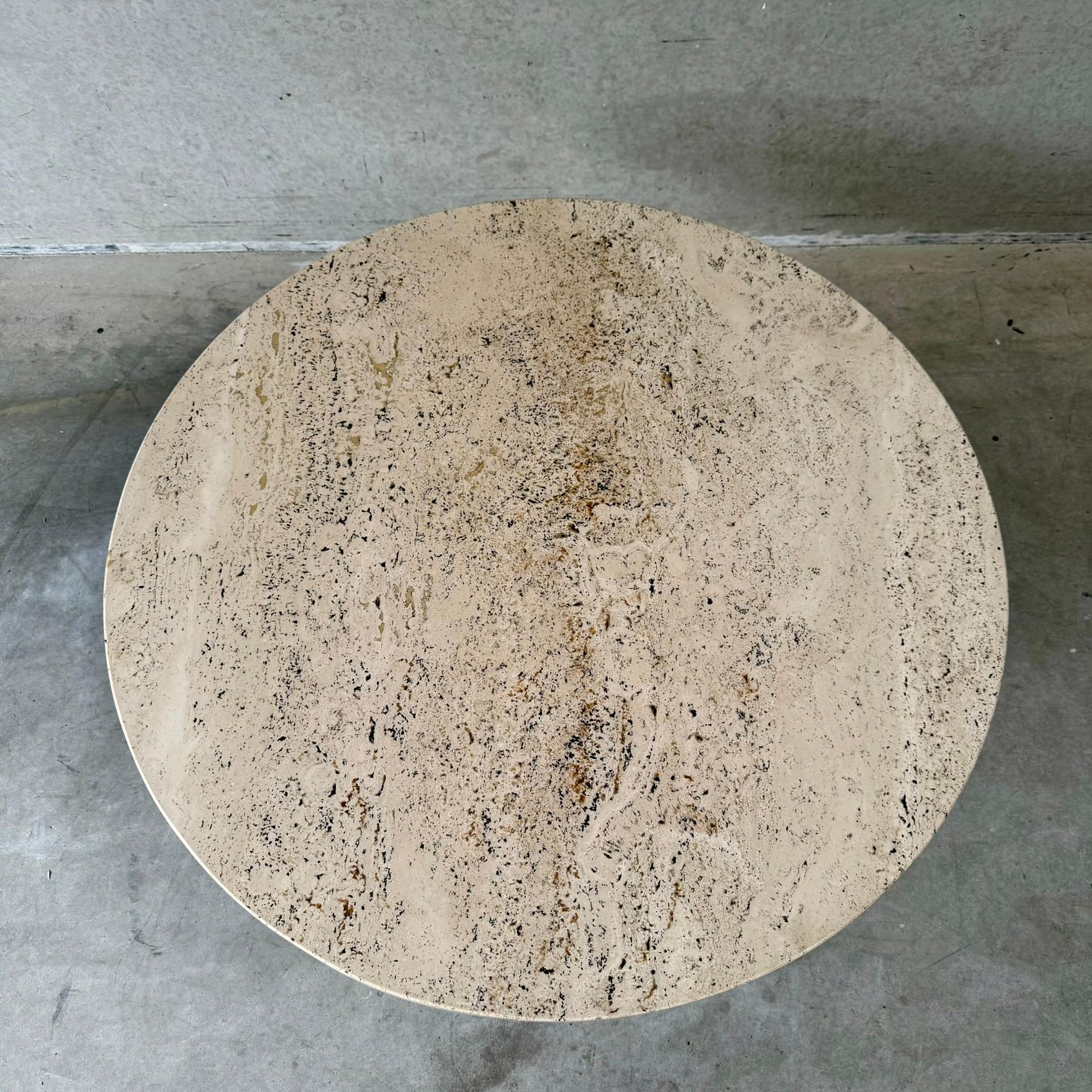 Round Travertine Coffee Table With Oak Veneer Base, Italy 1970 For Sale 5
