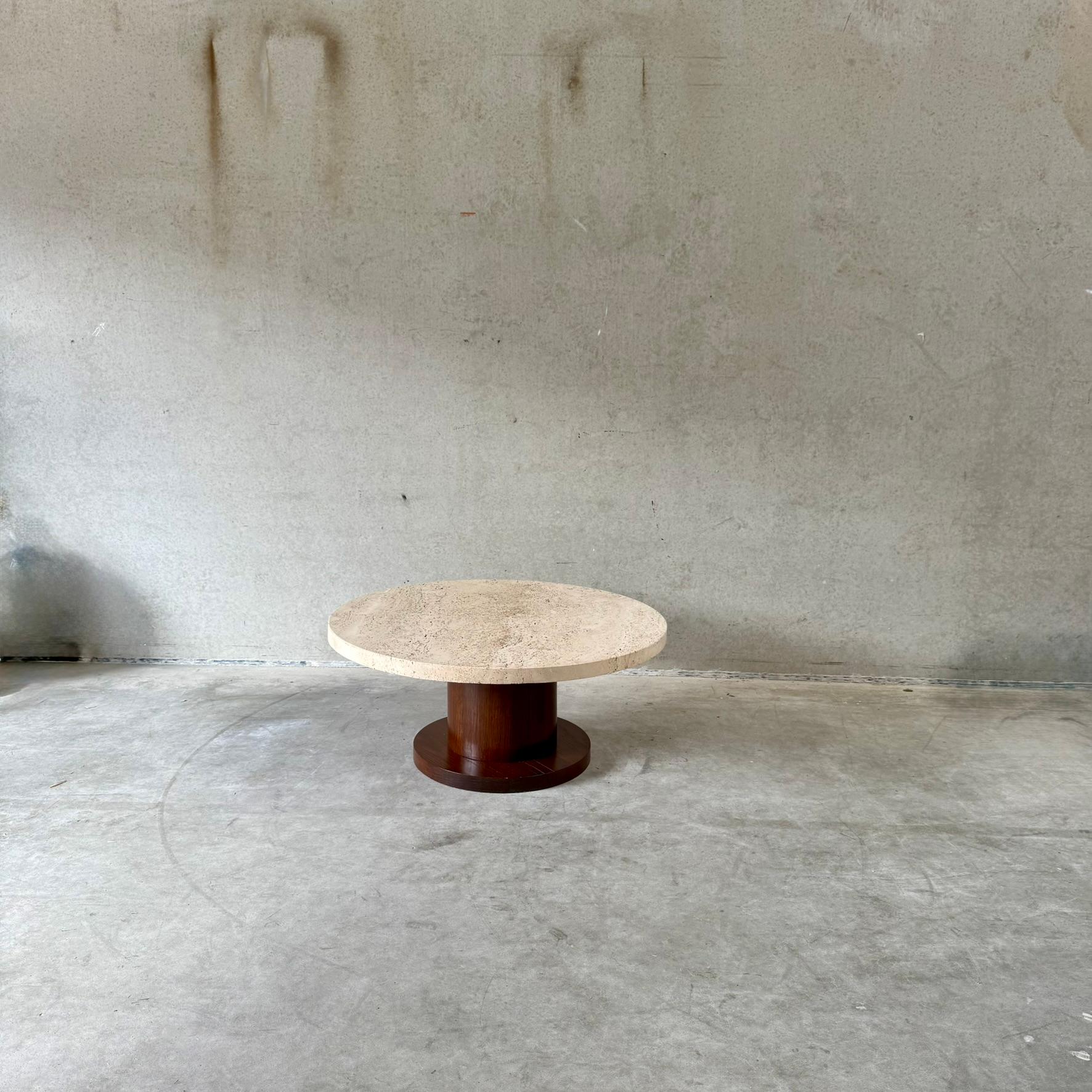 Round Travertine Coffee Table With Oak Veneer Base, Italy 1970 In Good Condition For Sale In DE MEERN, NL