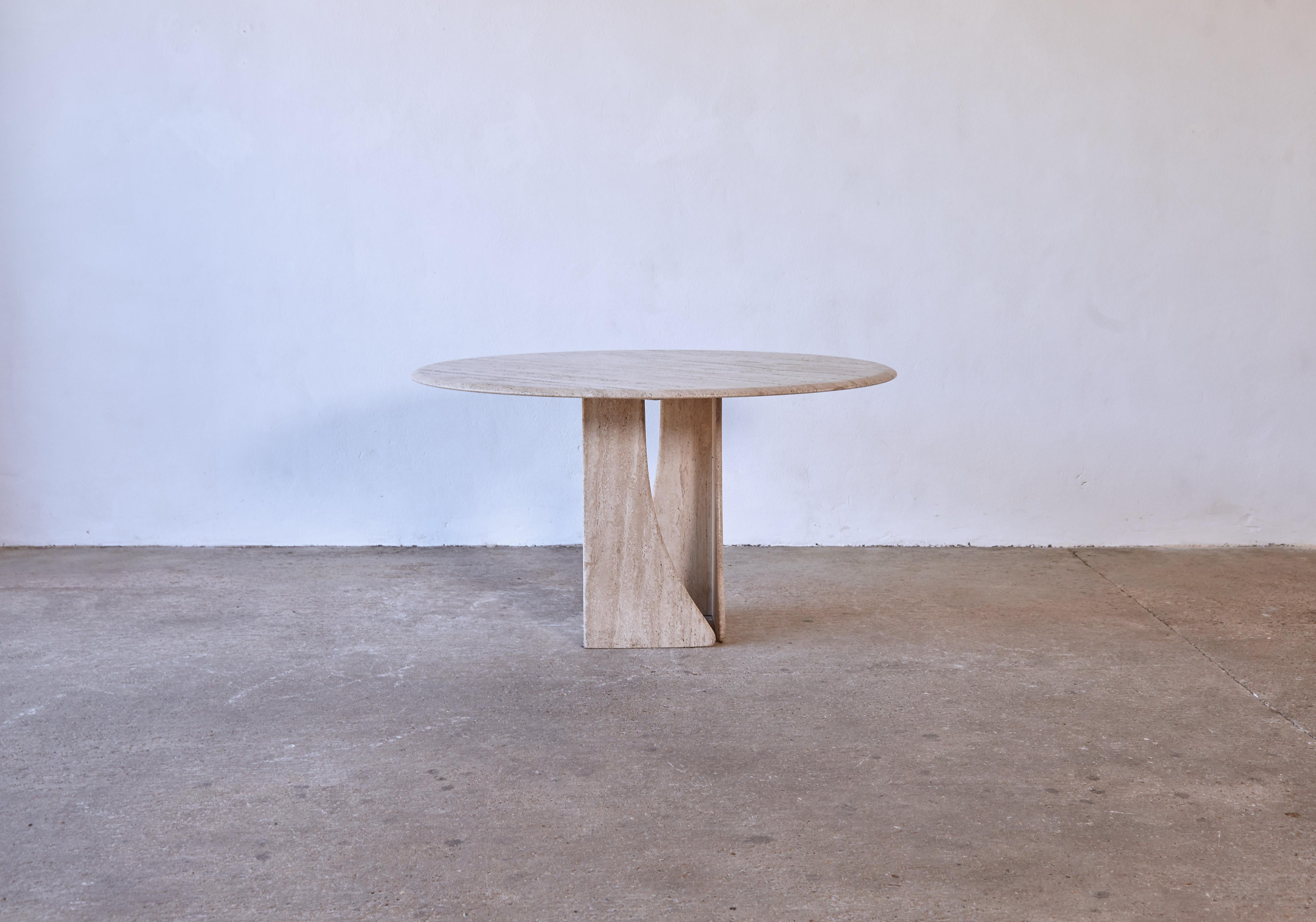 Mid-Century Modern Round Travertine Dining Table, France/Italy, 1970s