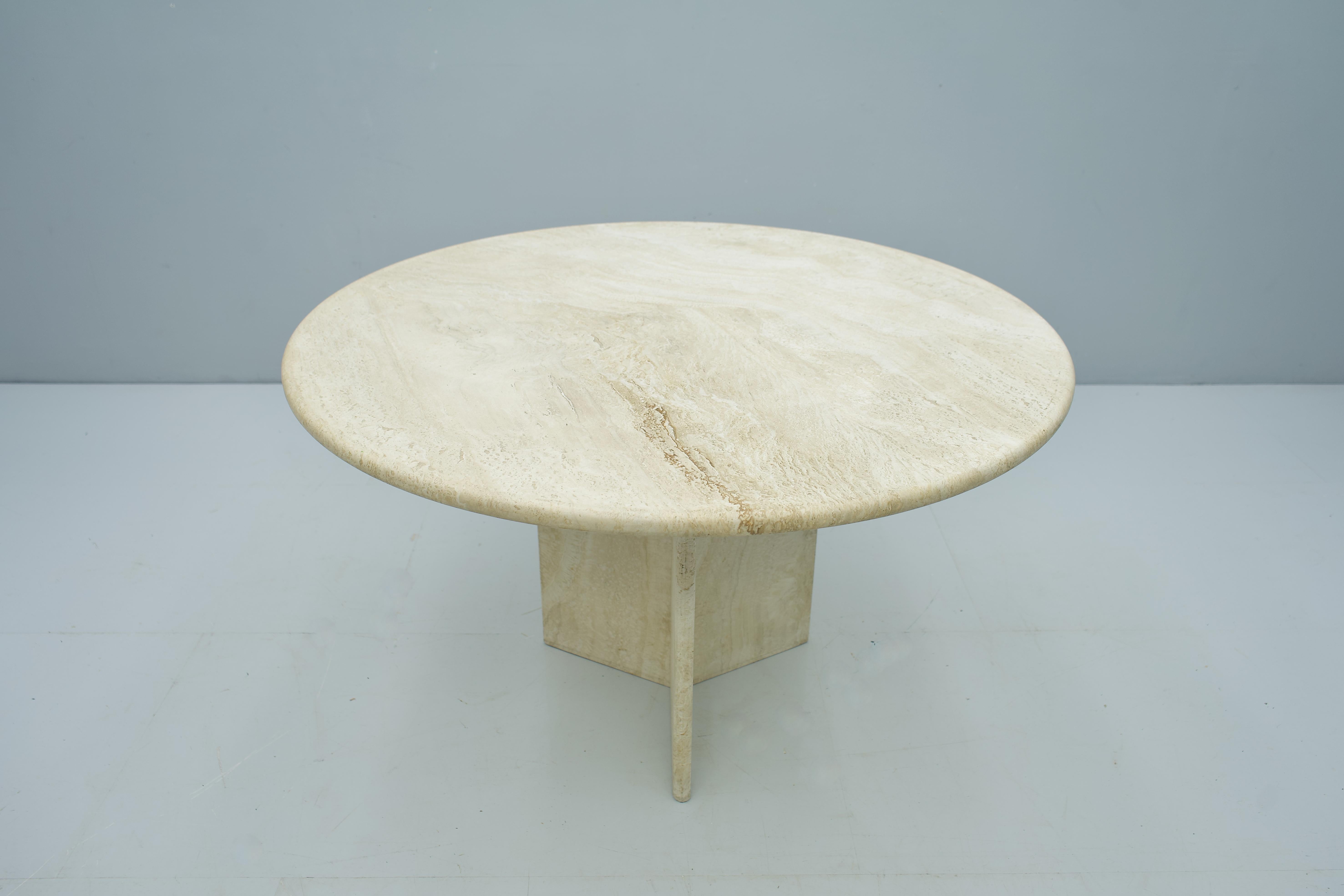 Mid-Century Modern Round Travertine Dining Table, Italy, 1970s For Sale