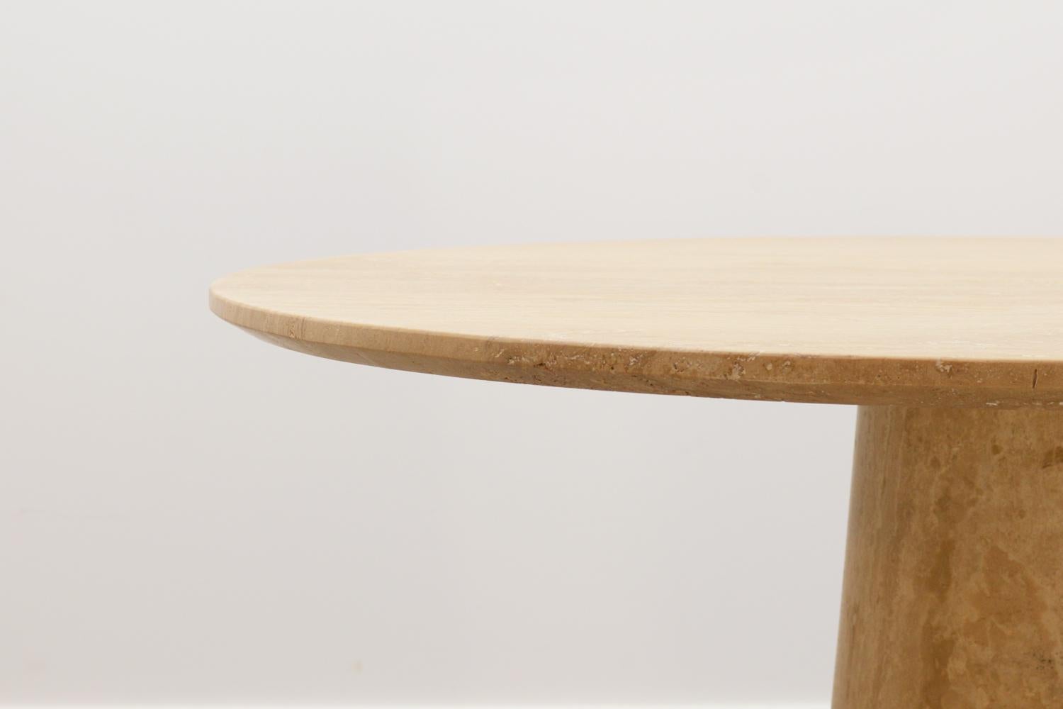 Mid-Century Modern Round Travertine Dining Table Made in Italy, 70s