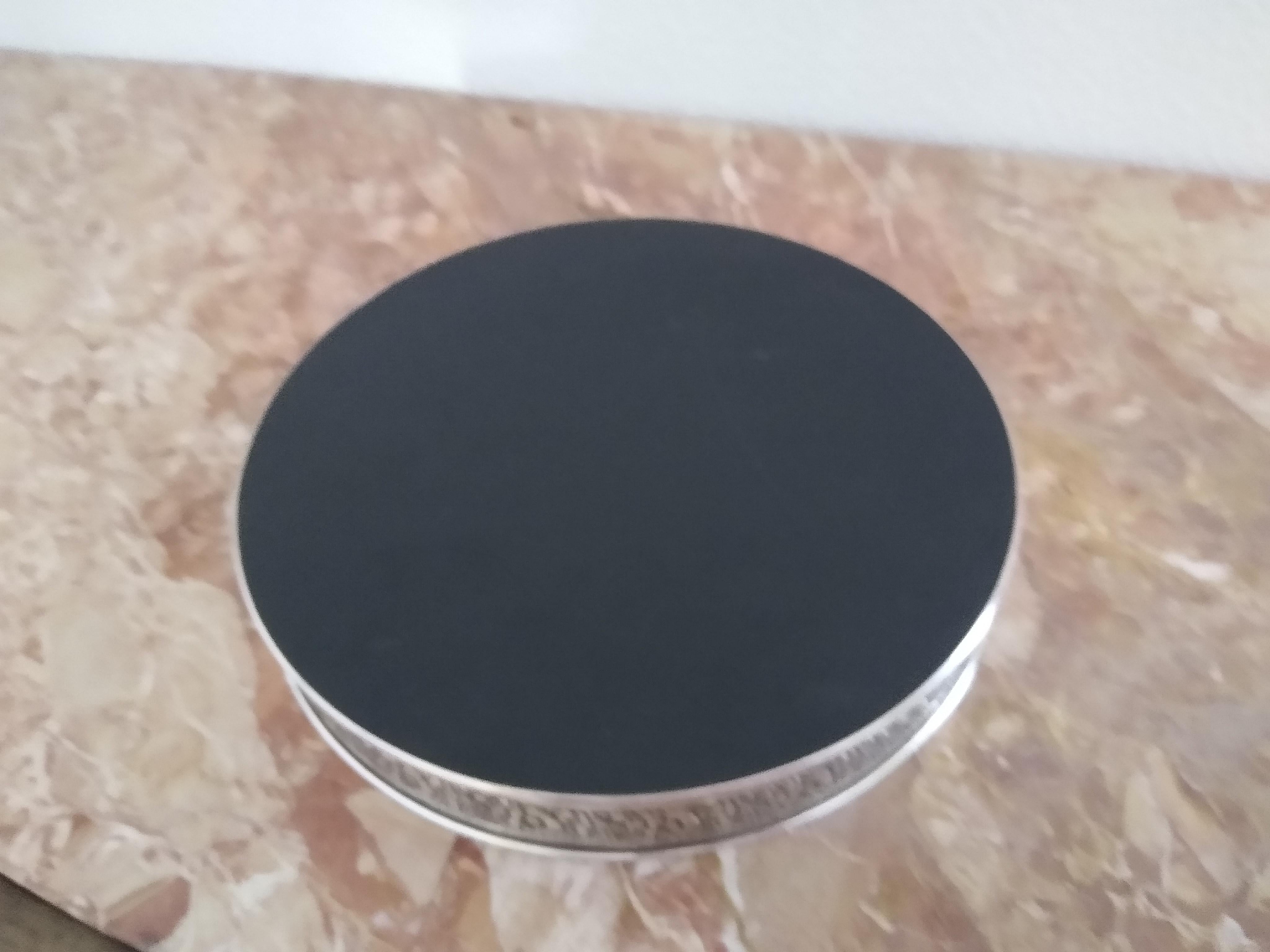 Silver Rimmed Italian  Circular Tray (Italienisch) im Angebot