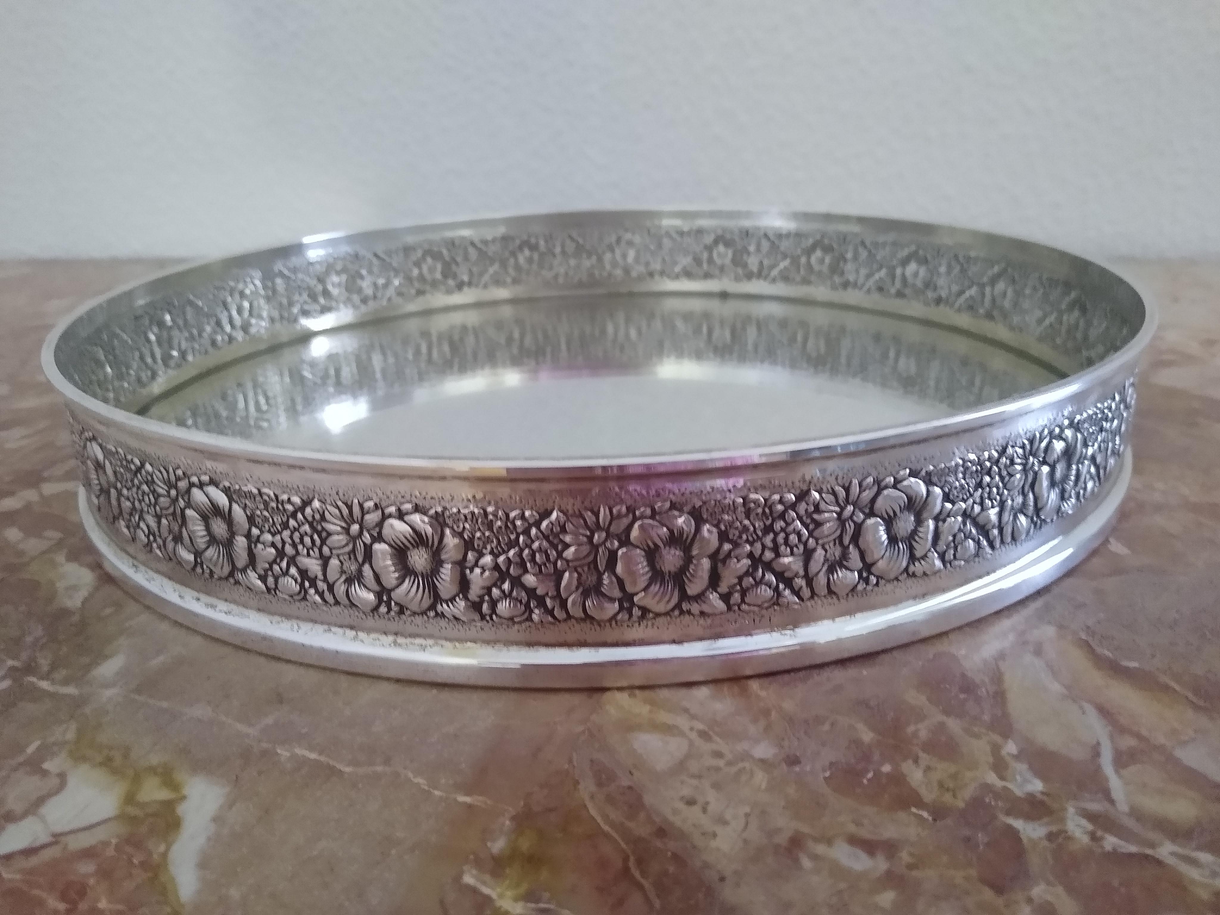 Silver Rimmed Italian  Circular Tray (Mitte des 20. Jahrhunderts) im Angebot