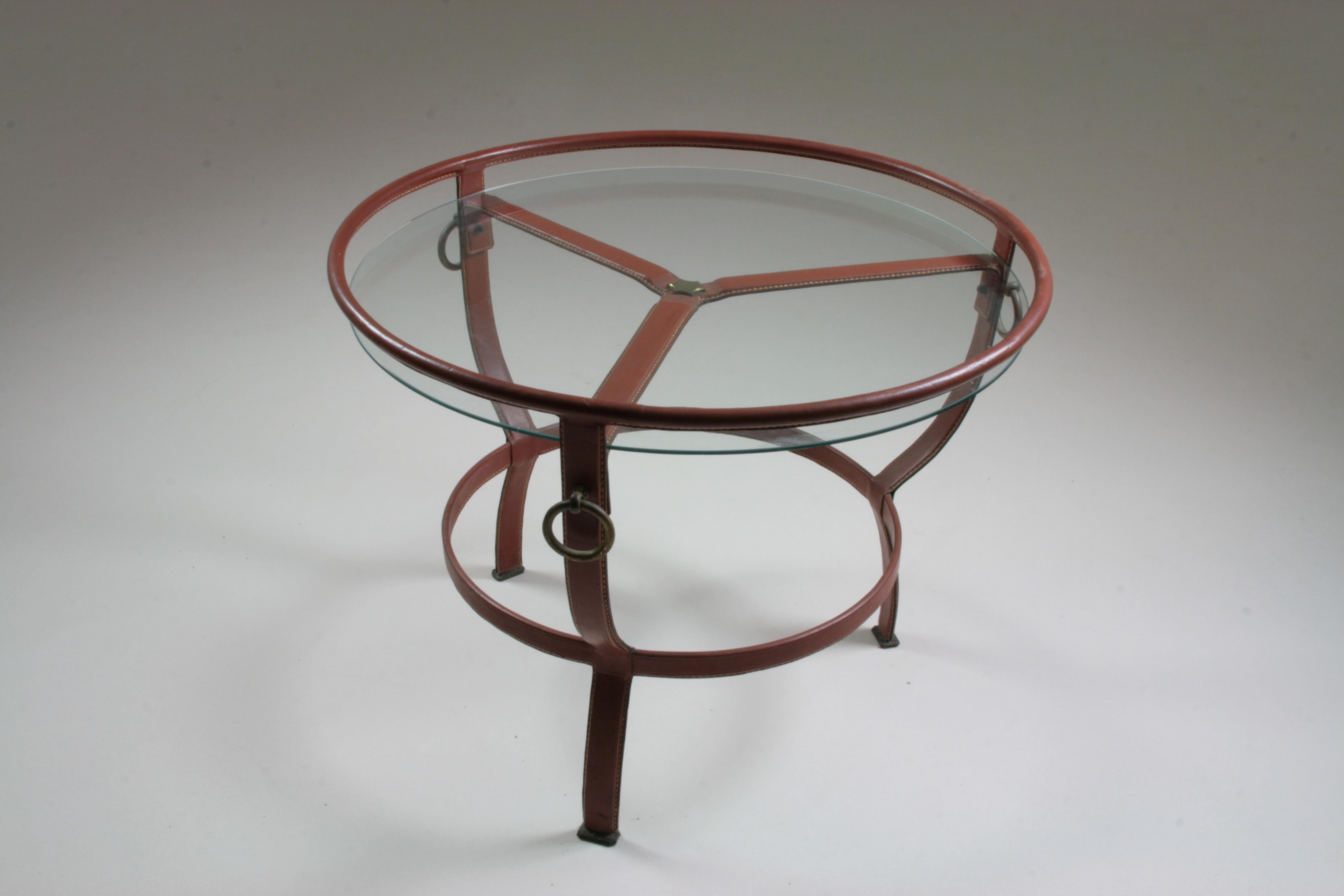 Runder dreibeiniger Couchtisch aus braunem Leder von Jacques Adnet , 1950er Jahre im Angebot 6