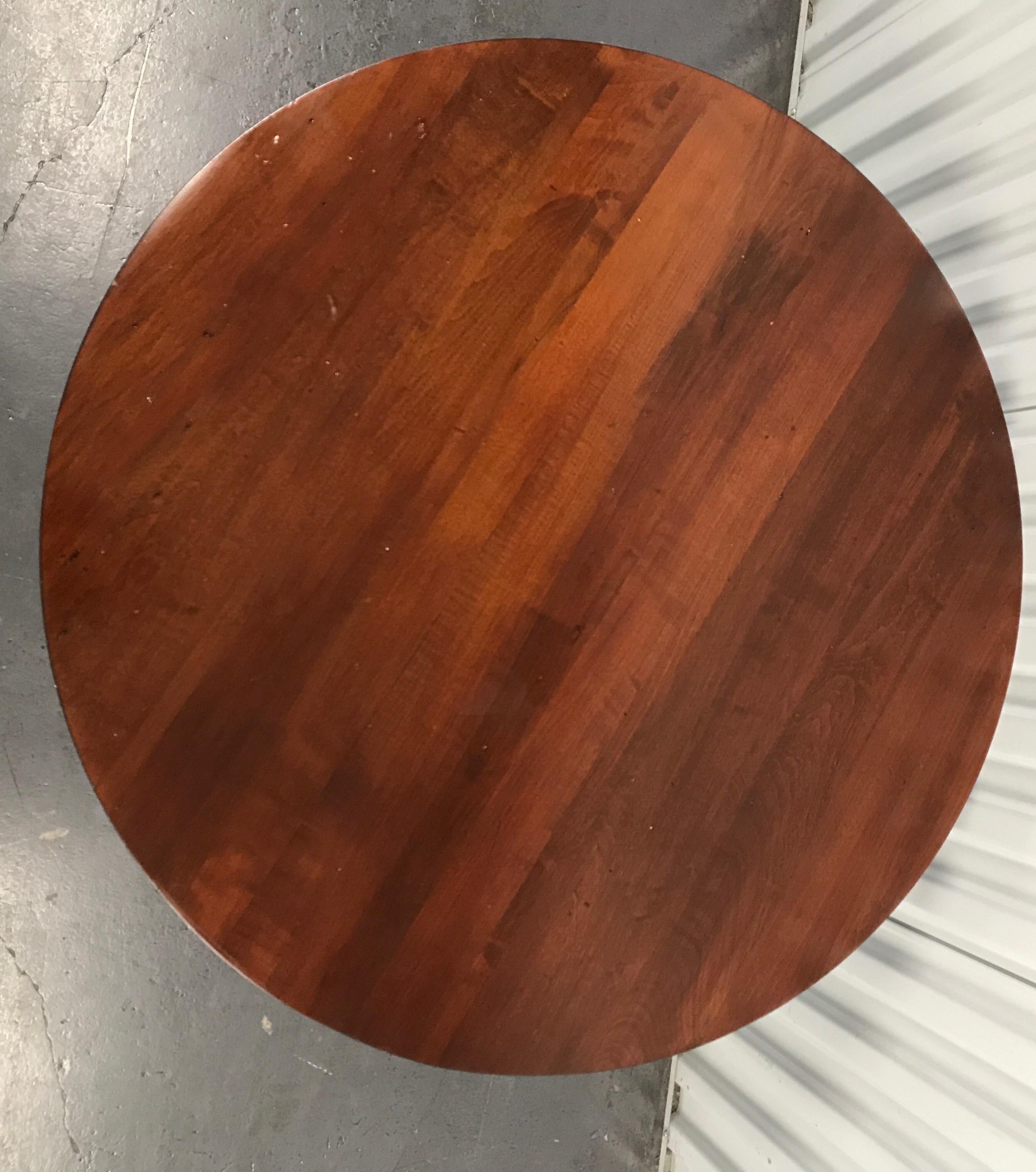 pineapple base round dining table