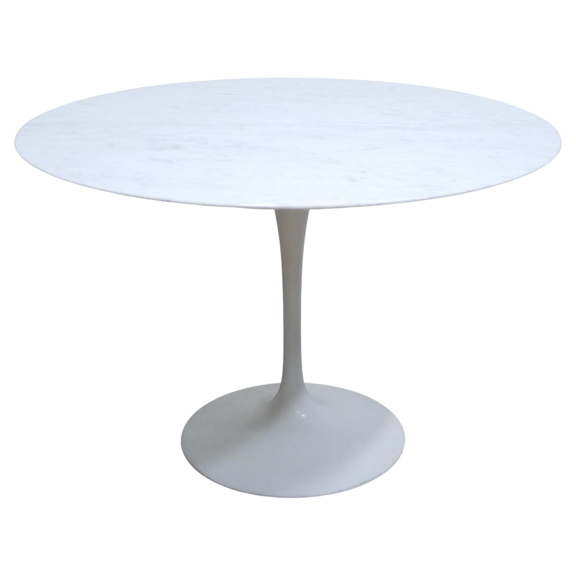 How can I tell if my Knoll table is real?