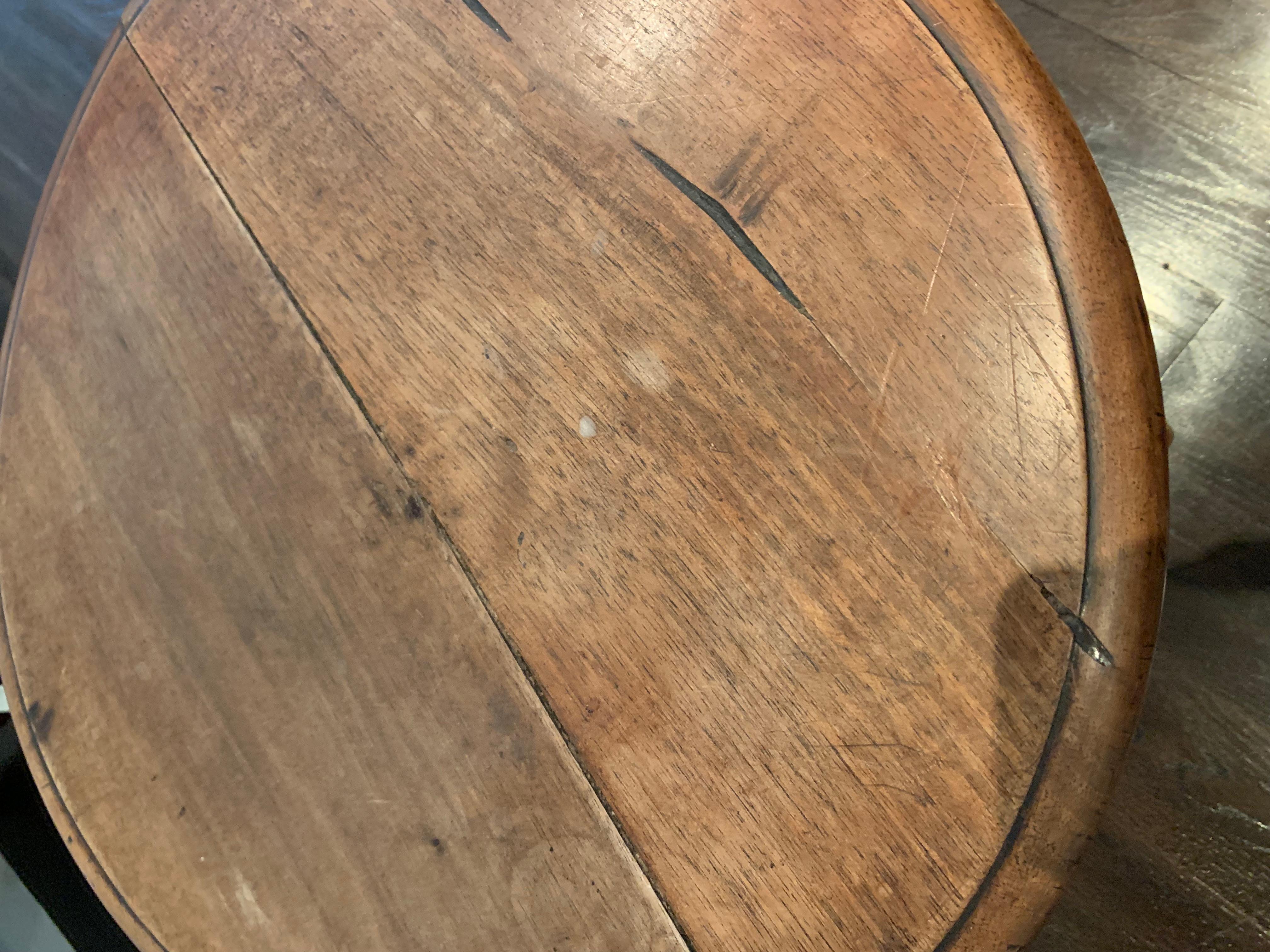 Round Turned Leg Table With Knotted Legs at 1stDibs