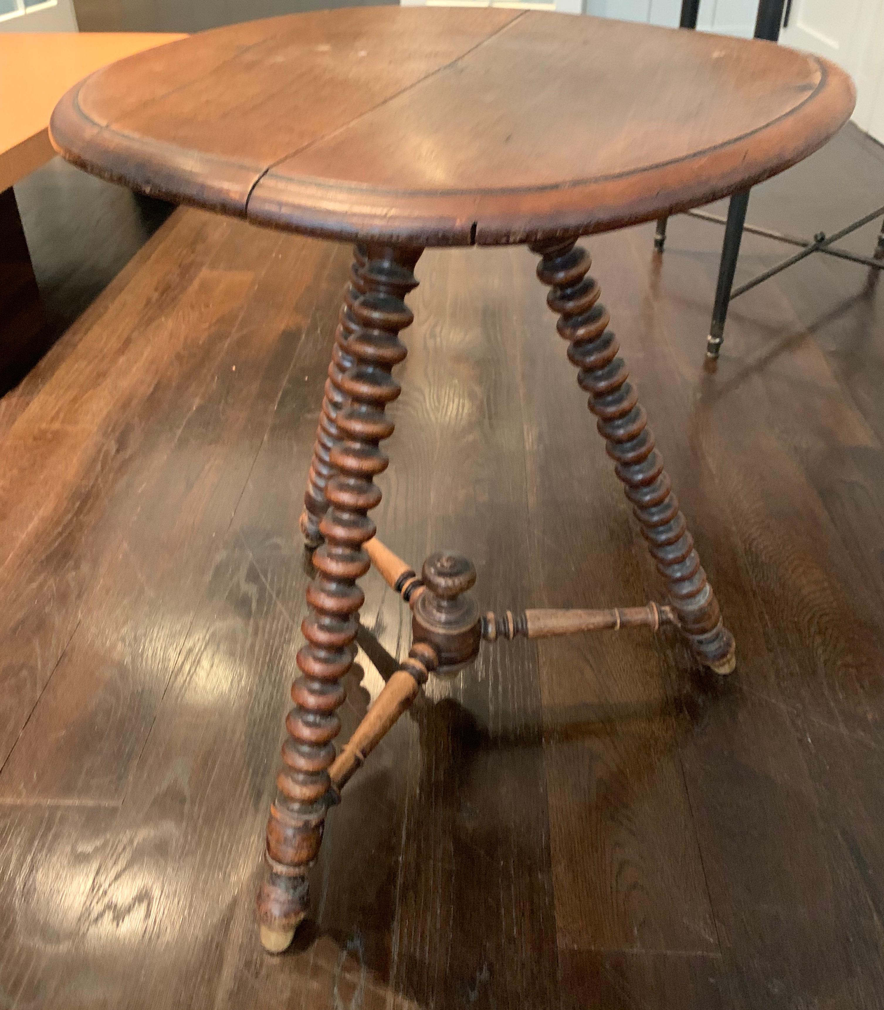 Round Turned Leg Table With Knotted Legs 1