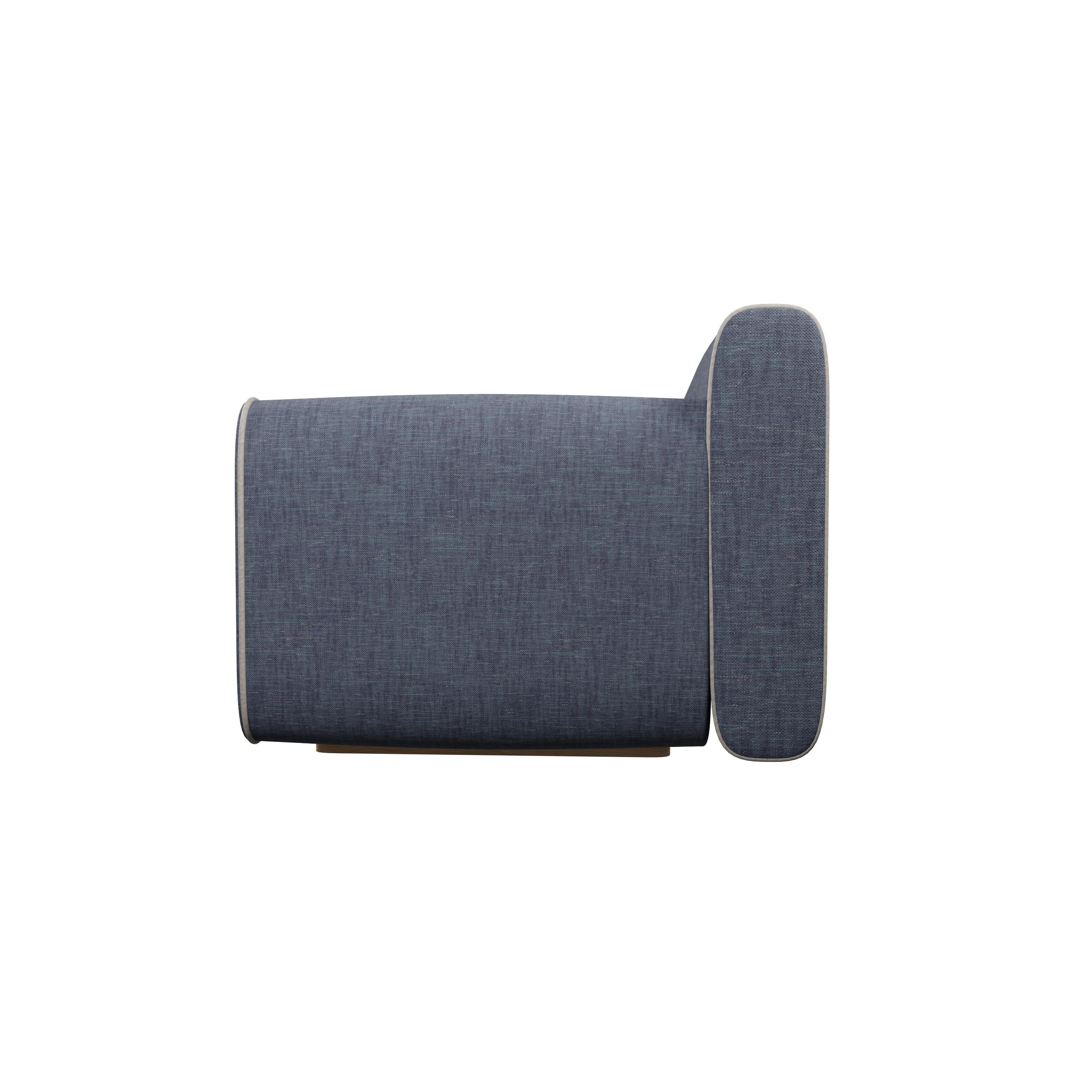Contemporary Round two-seater sofa Tilda with Denim plain fabric handcrafted by Murmurio For Sale