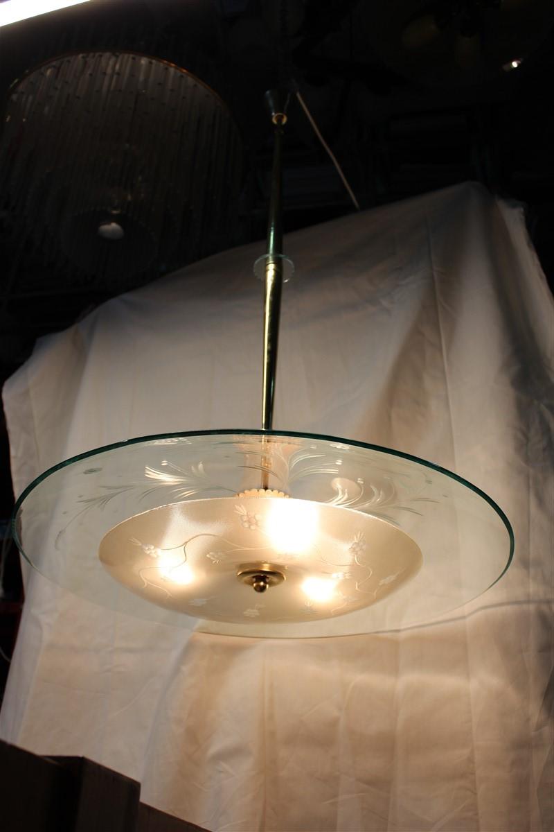 Lustre rond Ufo du milieu du siècle dernier Cristal Arte Design italien en verre incurvé et laiton en vente 2