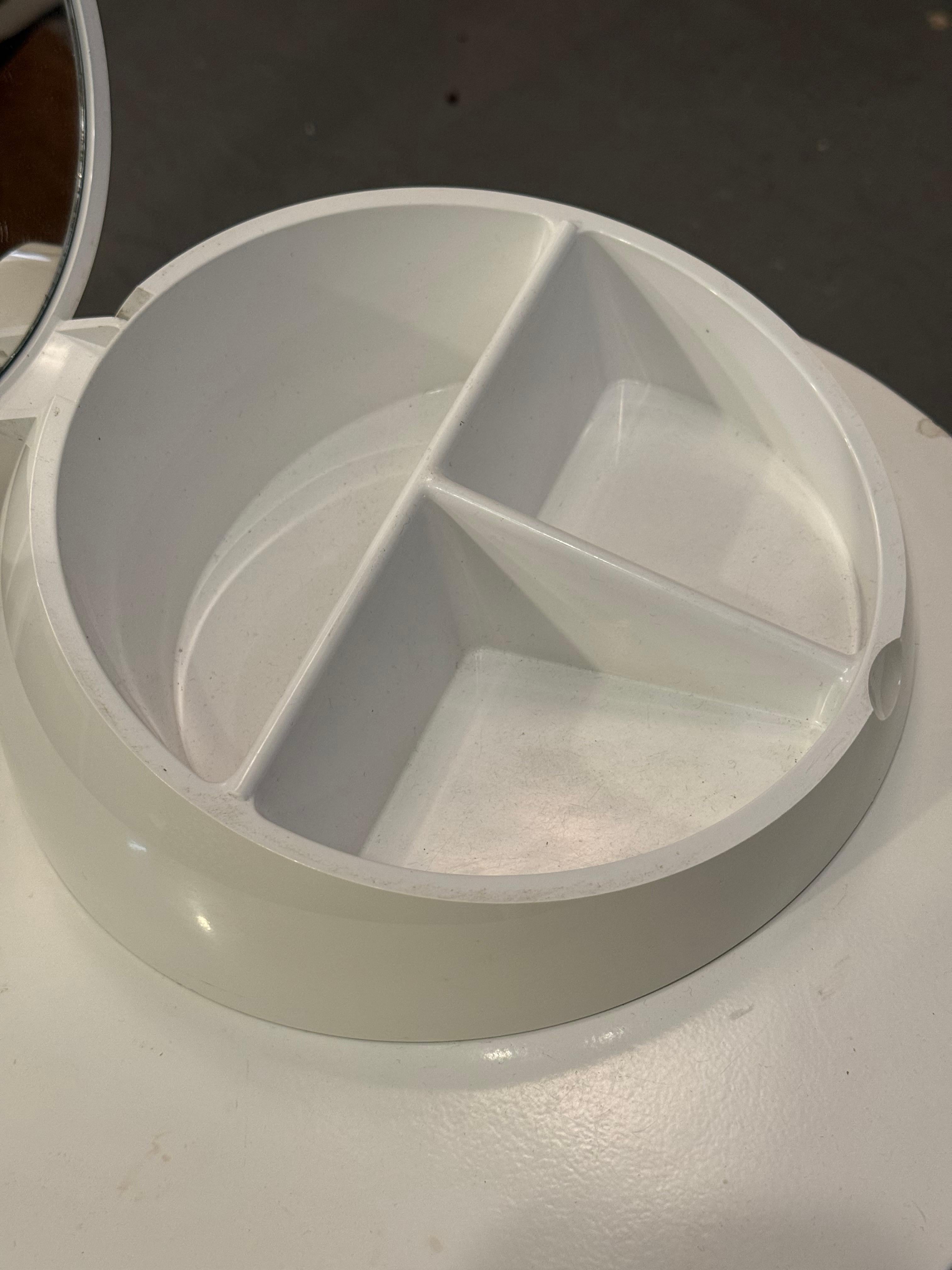 Coiffeuse ronde avec miroir, estampillée Gedy - Design Makio Hasuike en vente 2