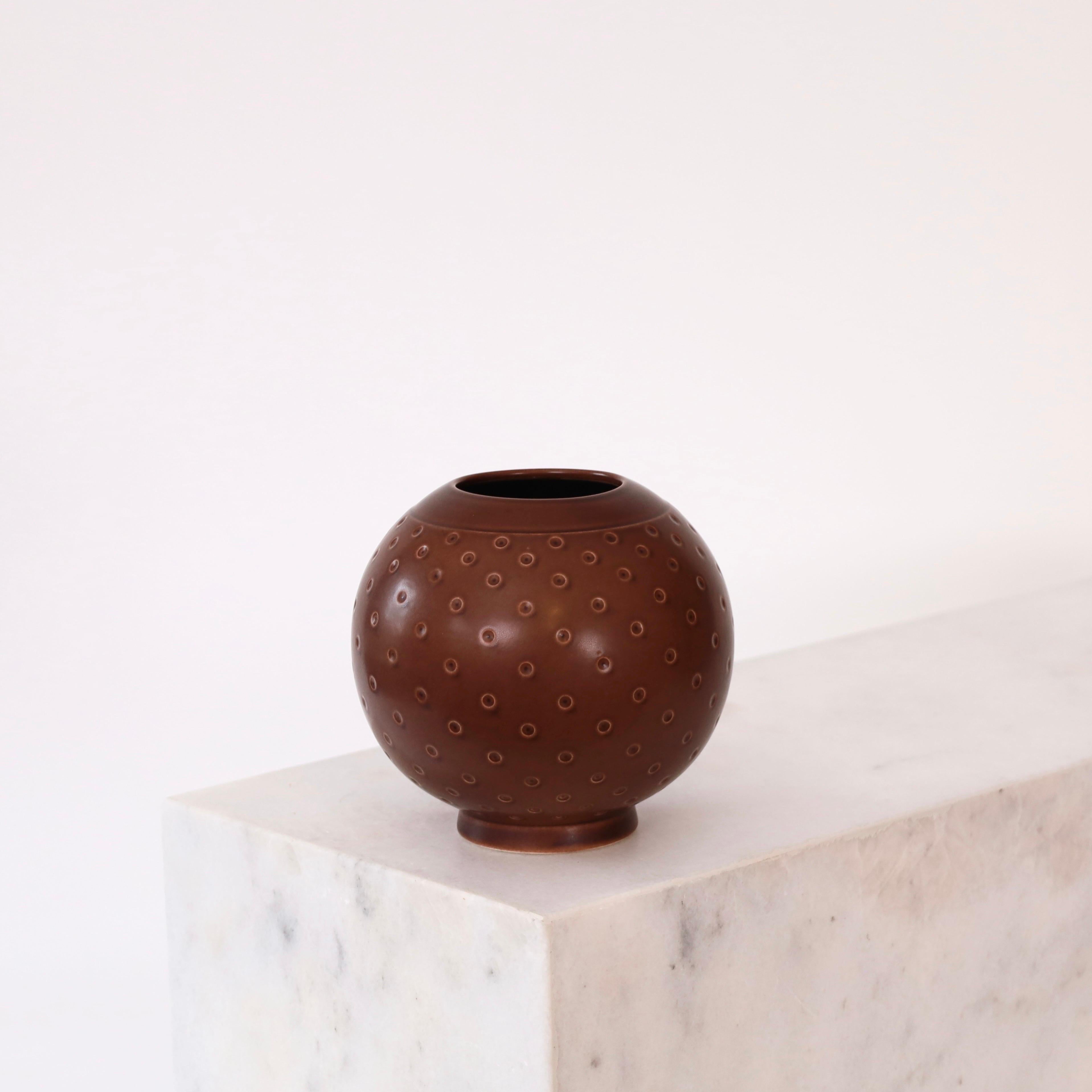 Danese Vaso rotondo di Nils Thorsson per Aluminia, anni '30, Danimarca in vendita