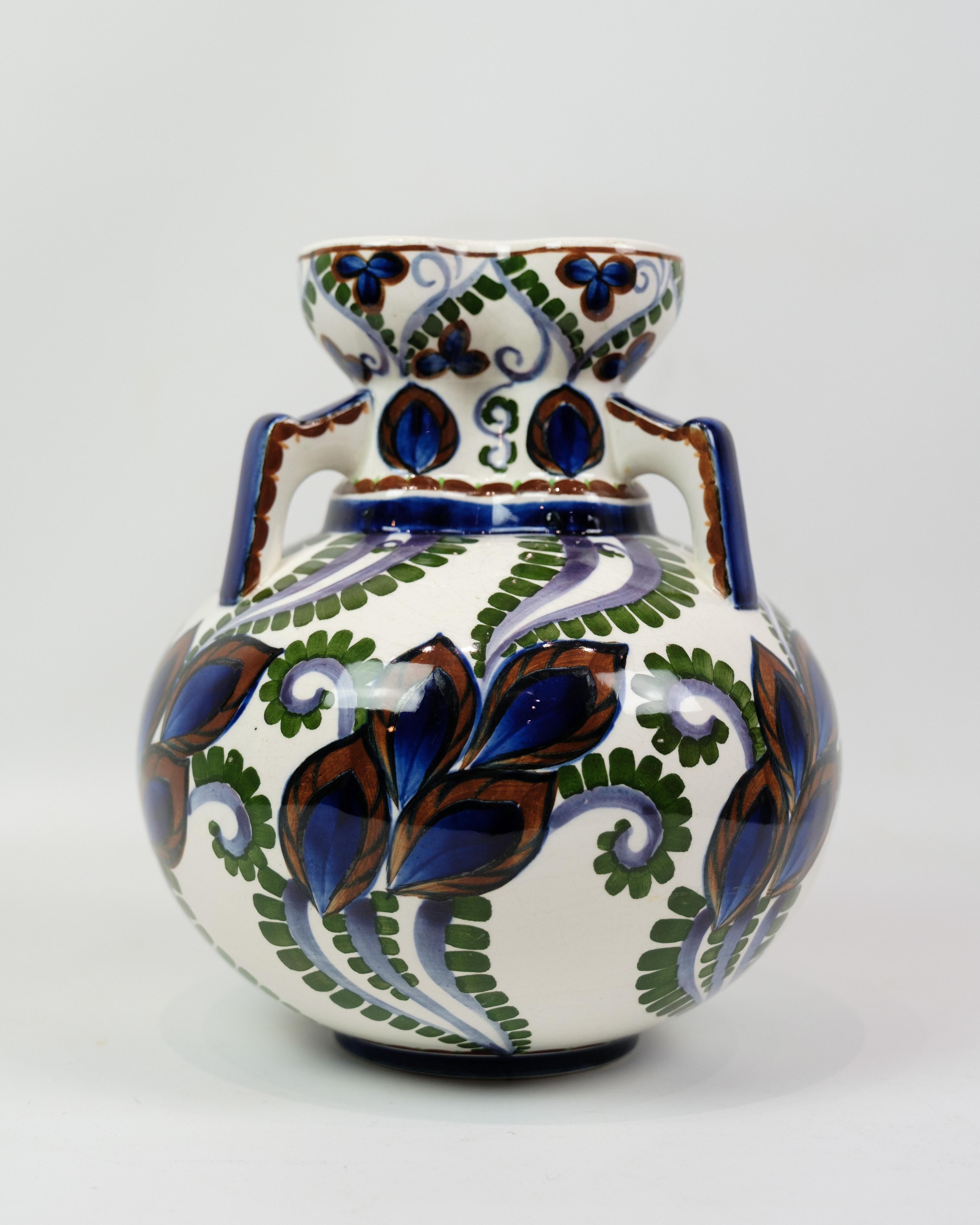 Mid-Century Modern Round Vase Model 593/147 By Harald Slott-Møller For Aluminia