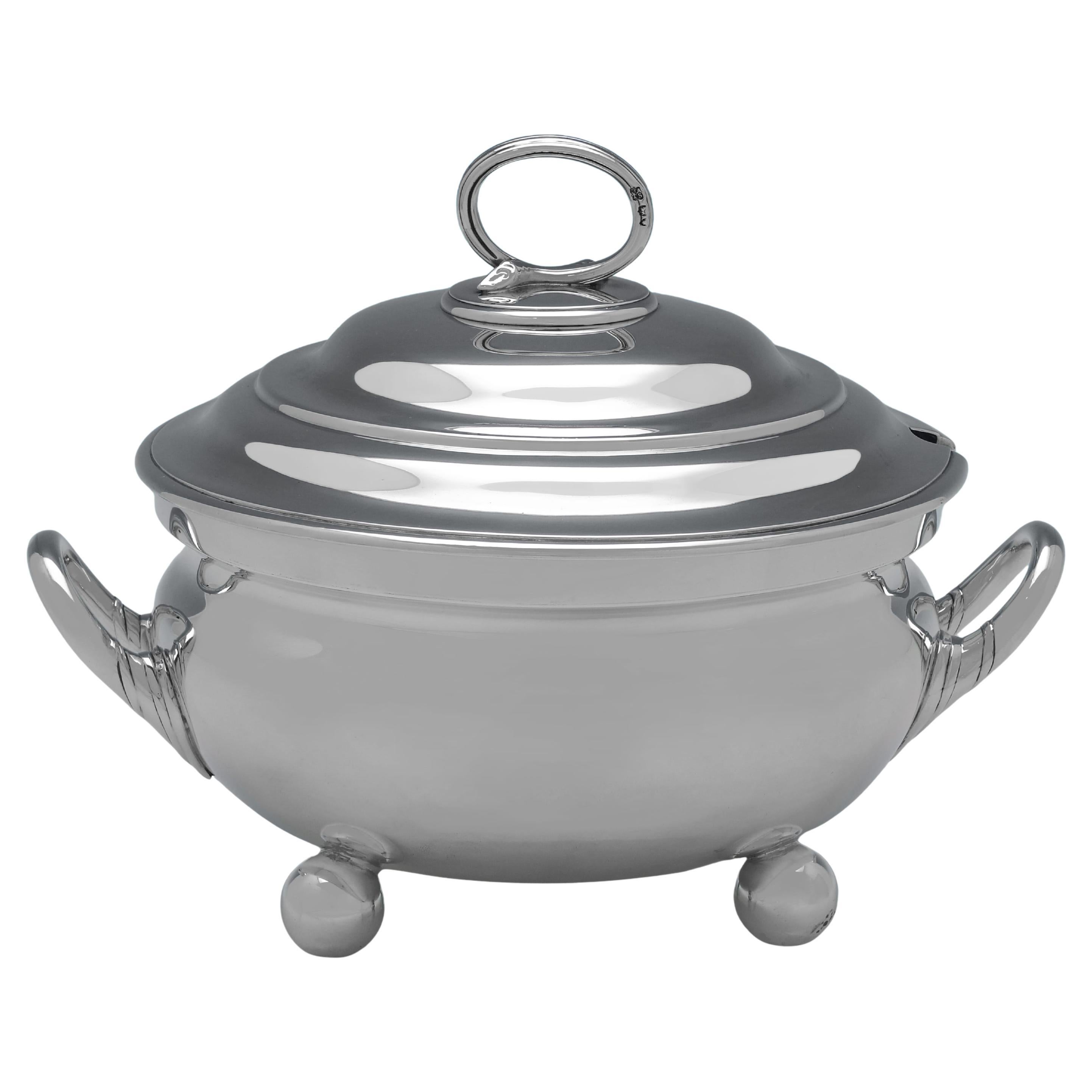 Sopera victoriana redonda de plata de ley fabricada en Londres en 1892