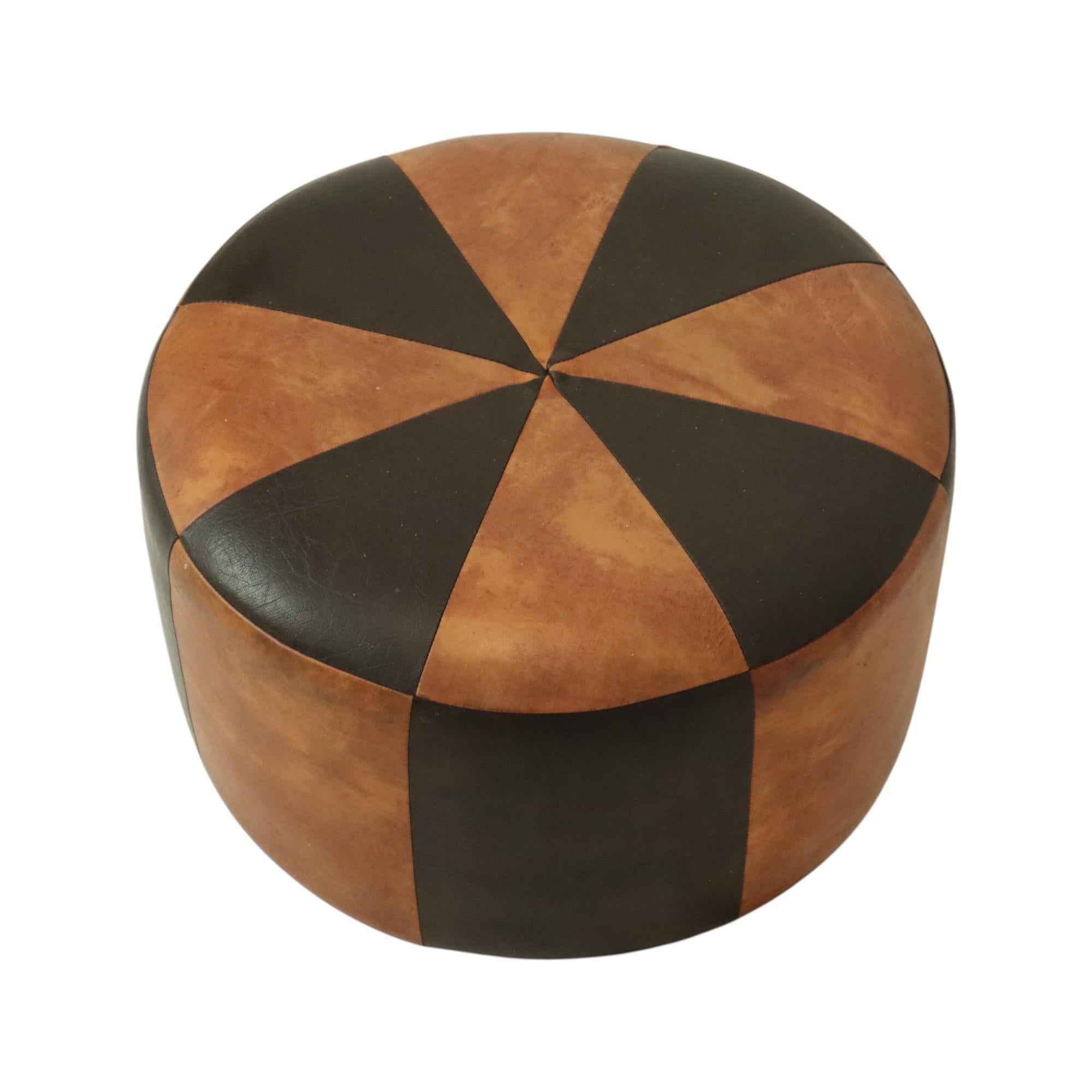 Round Vintage Brown Pouf Two-Tone Skai Leather Sixties For Sale 2