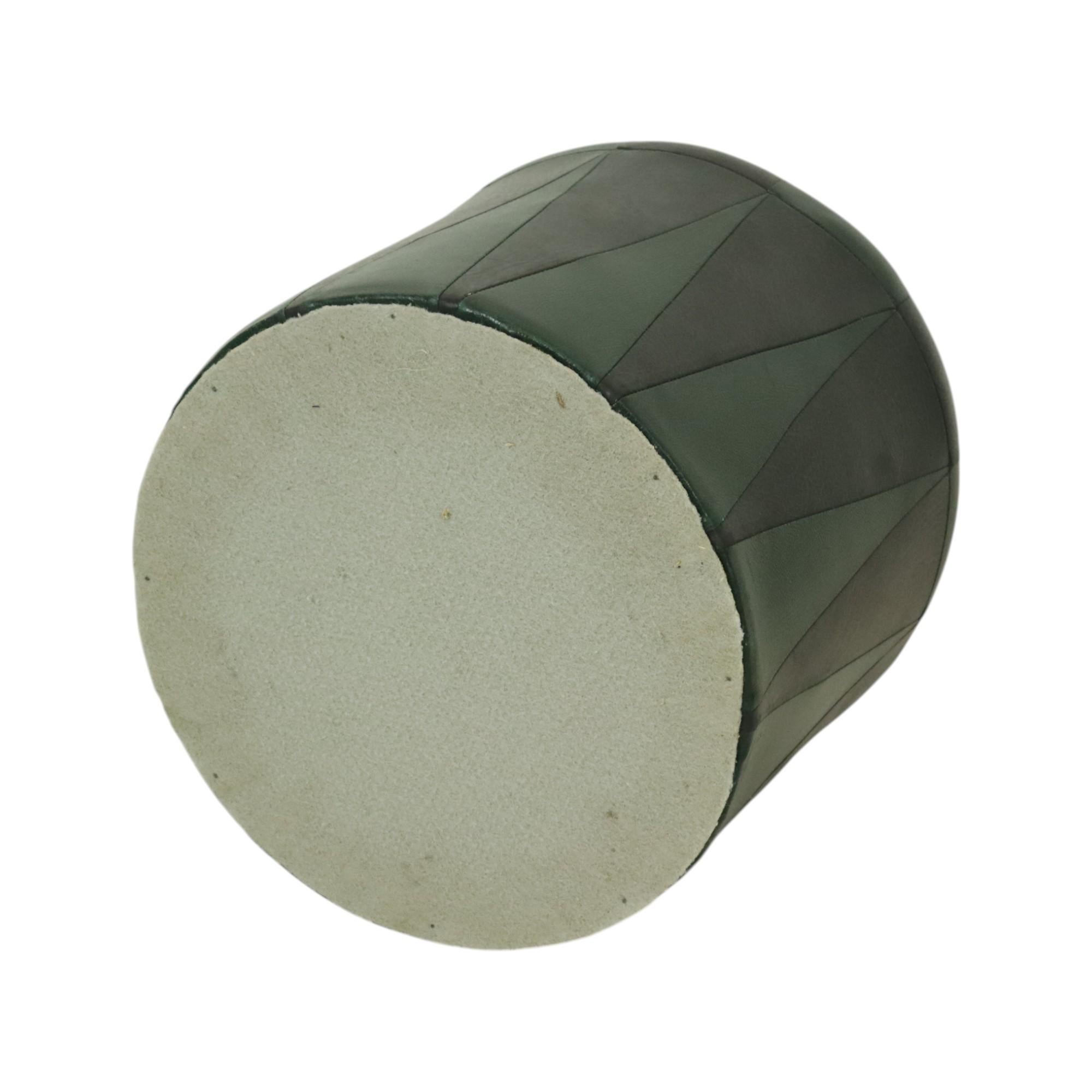 Pouf rotondo Greene & Greene & Greene nero bicolore Skai anni '60 in vendita 5