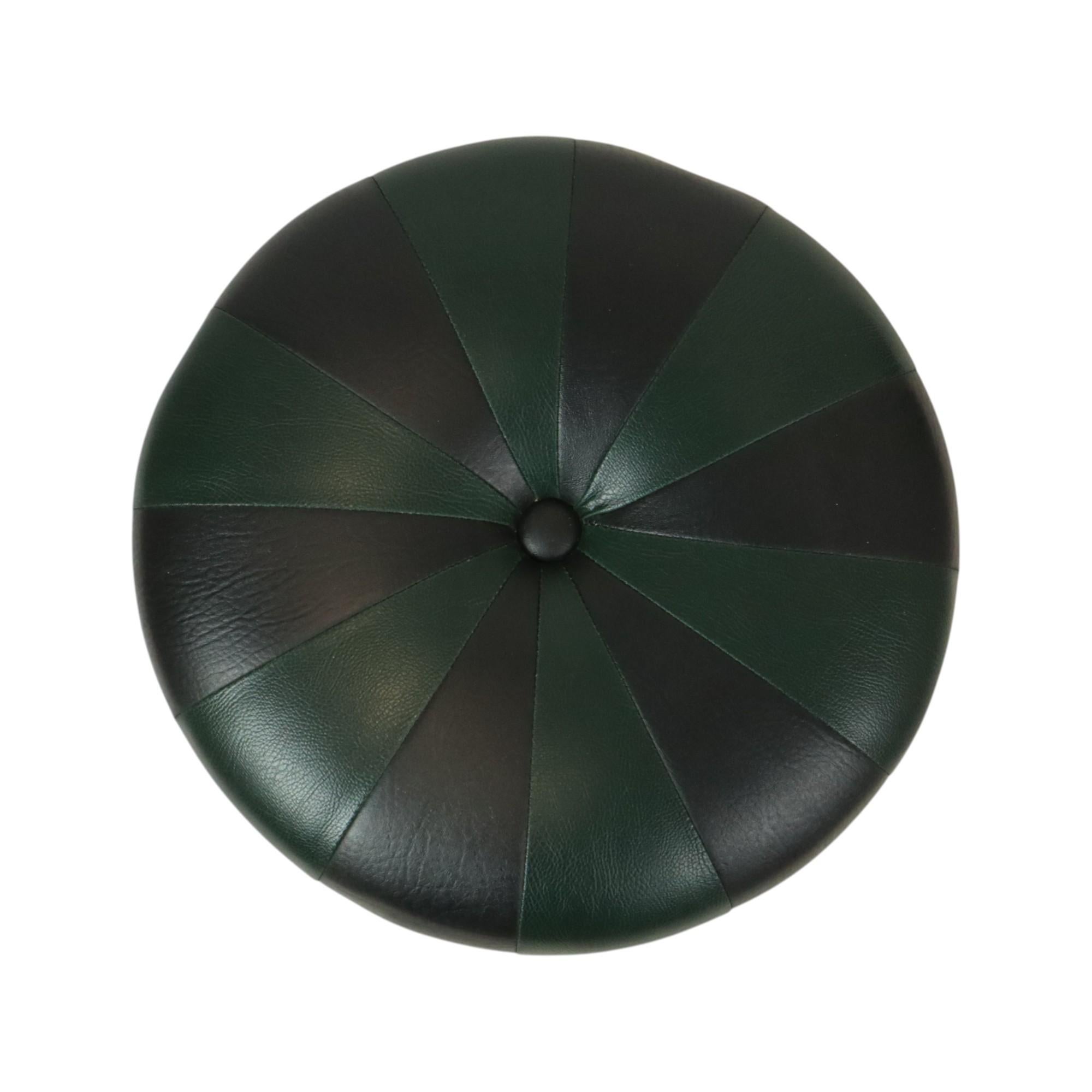 Metà XX secolo Pouf rotondo Greene & Greene & Greene nero bicolore Skai anni '60 in vendita