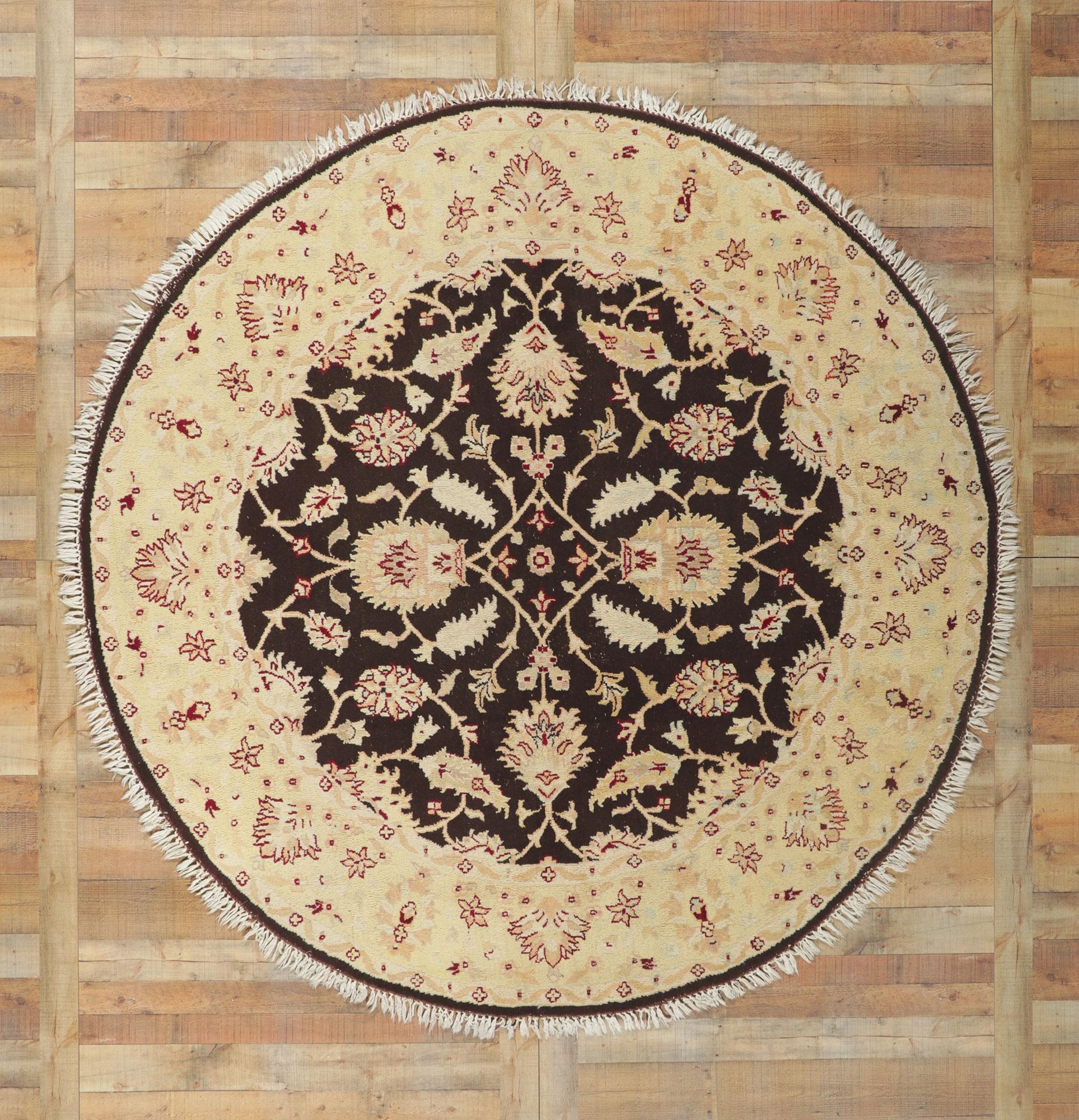 Runder indischer Vintage-Teppich im traditionellen persischen Stil (Wolle) im Angebot