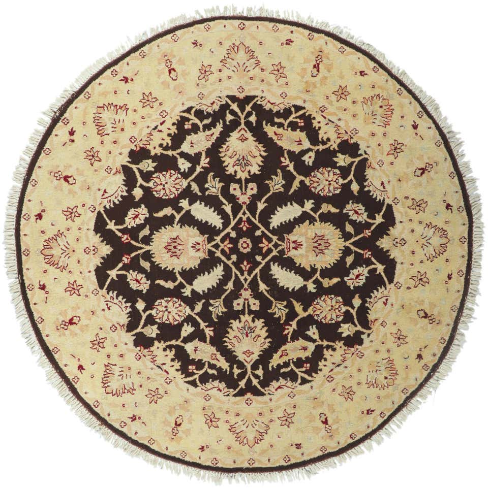 Vintage Style Sultanabad Revival Round Rug For Sale at 1stDibs