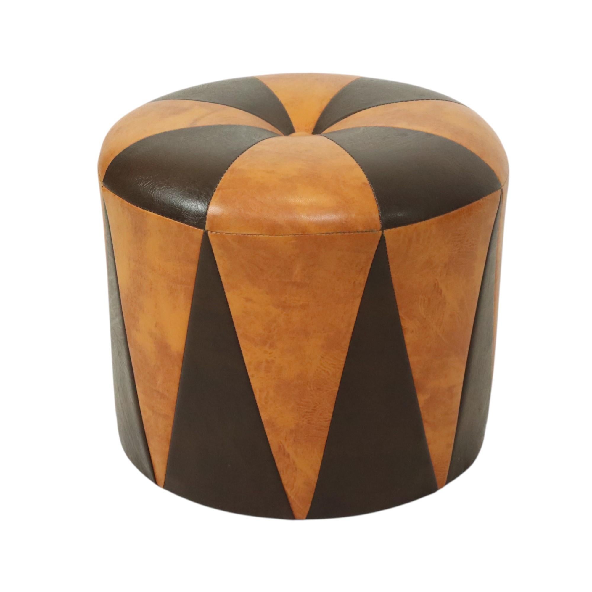 Runde Vintage Pouf Braun Kamel Zweifarbig Skai Sechziger Jahre (Belgisch) im Angebot