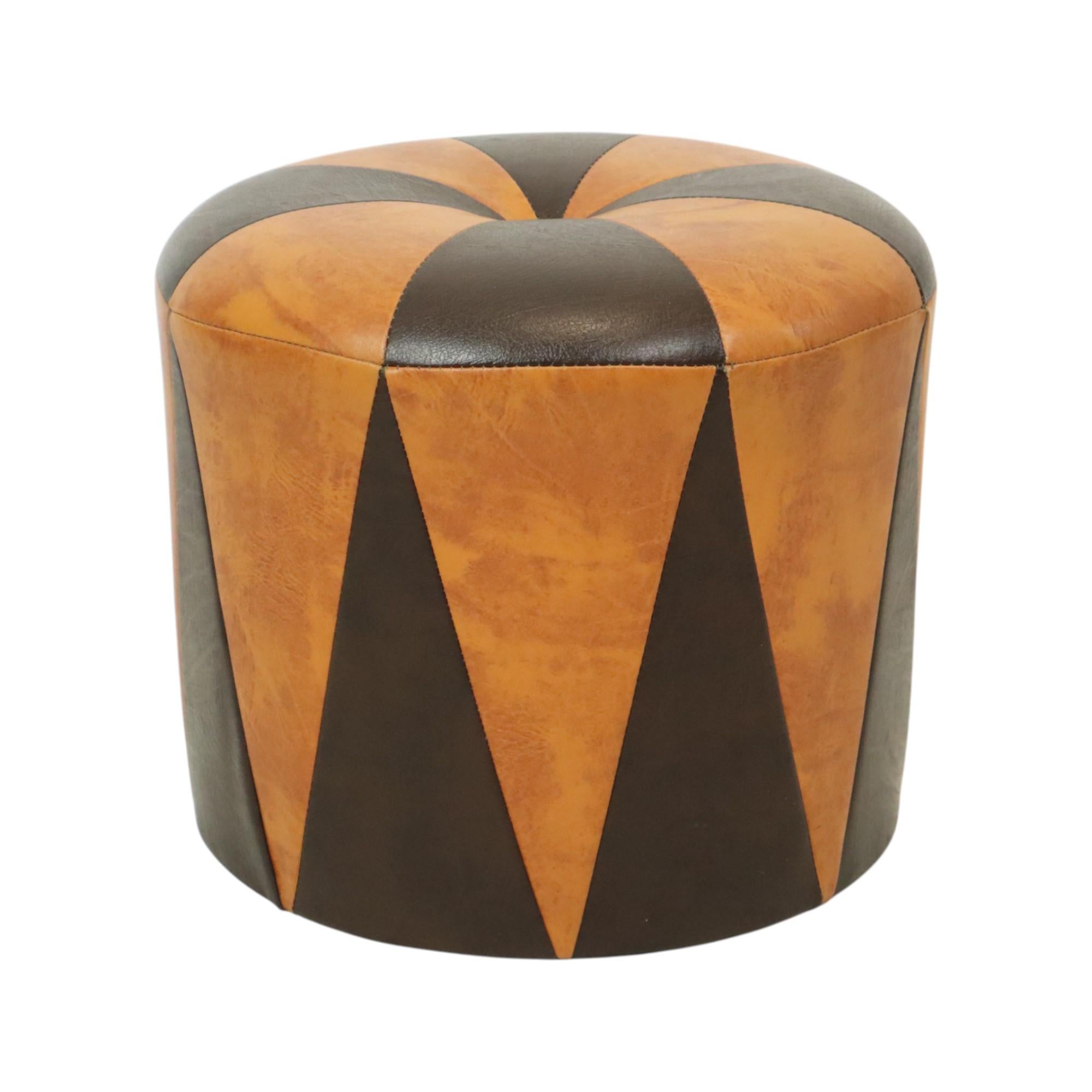 Runde Vintage Pouf Braun Kamel Zweifarbig Skai Sechziger Jahre (Kunstleder) im Angebot