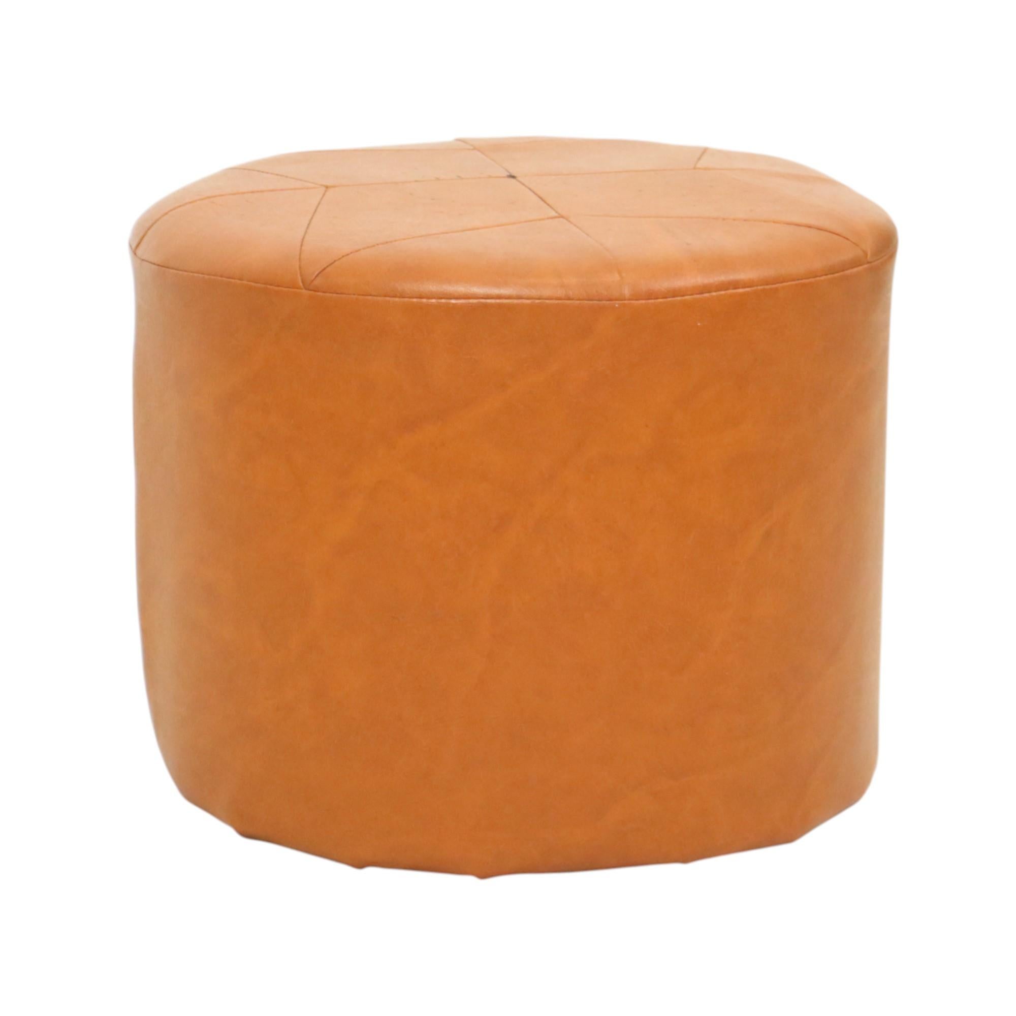 Runde Vintage Pouf Braun Skai Leder Sternmotiv Sechziger Jahre im Angebot 3