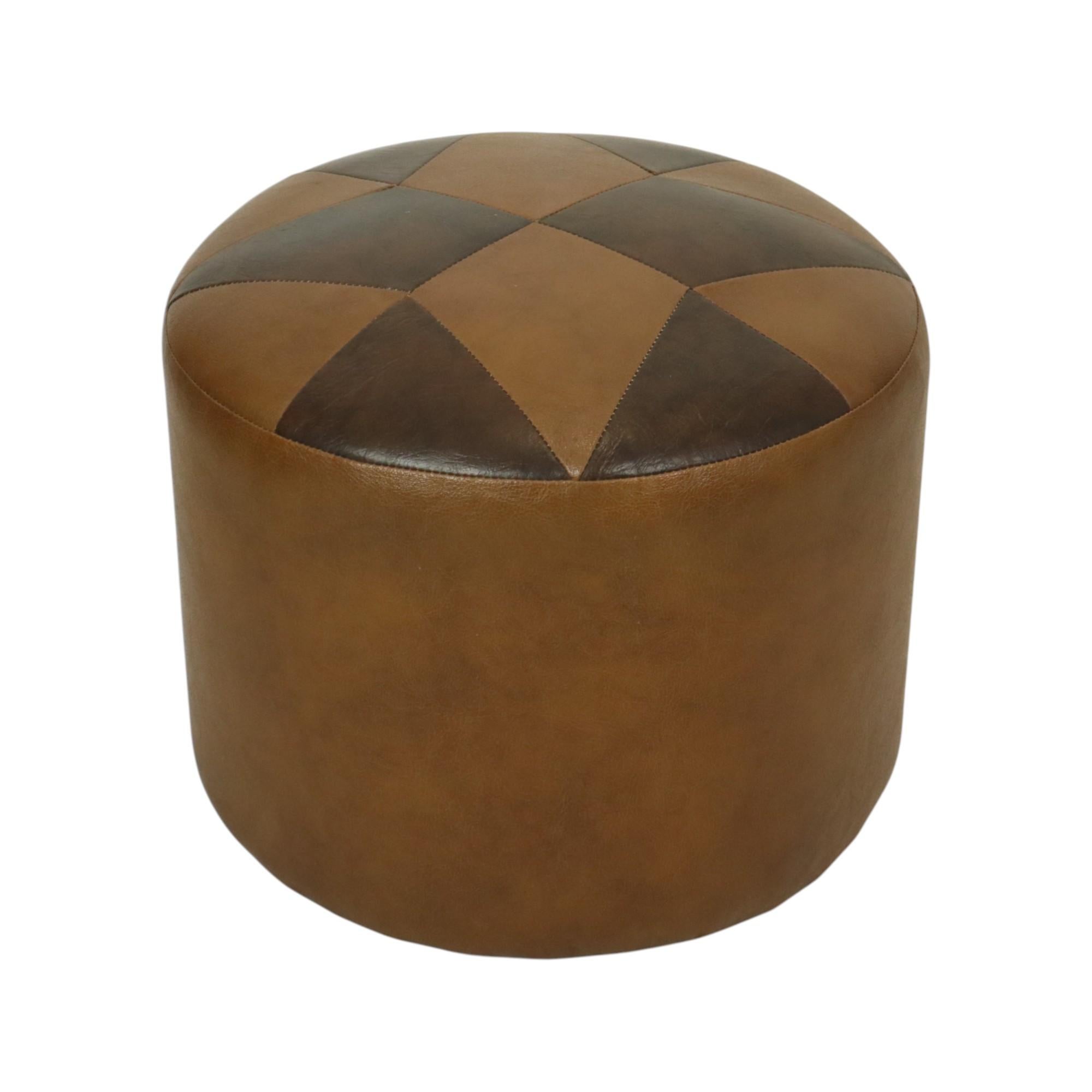 Round Vintage Pouf Brown Star Motif Skai Sixties For Sale 3