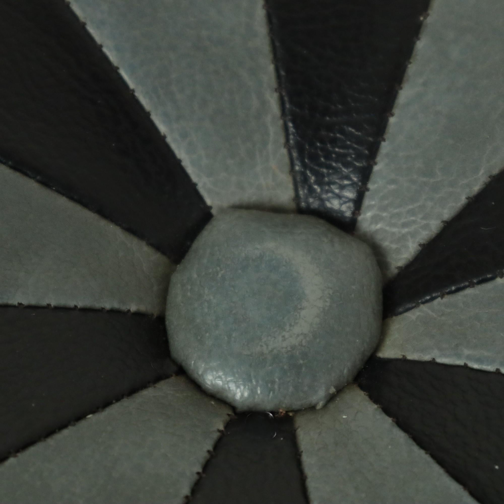 Round Vintage Pouf Gray Black Two-tone Skai Sixties For Sale 4