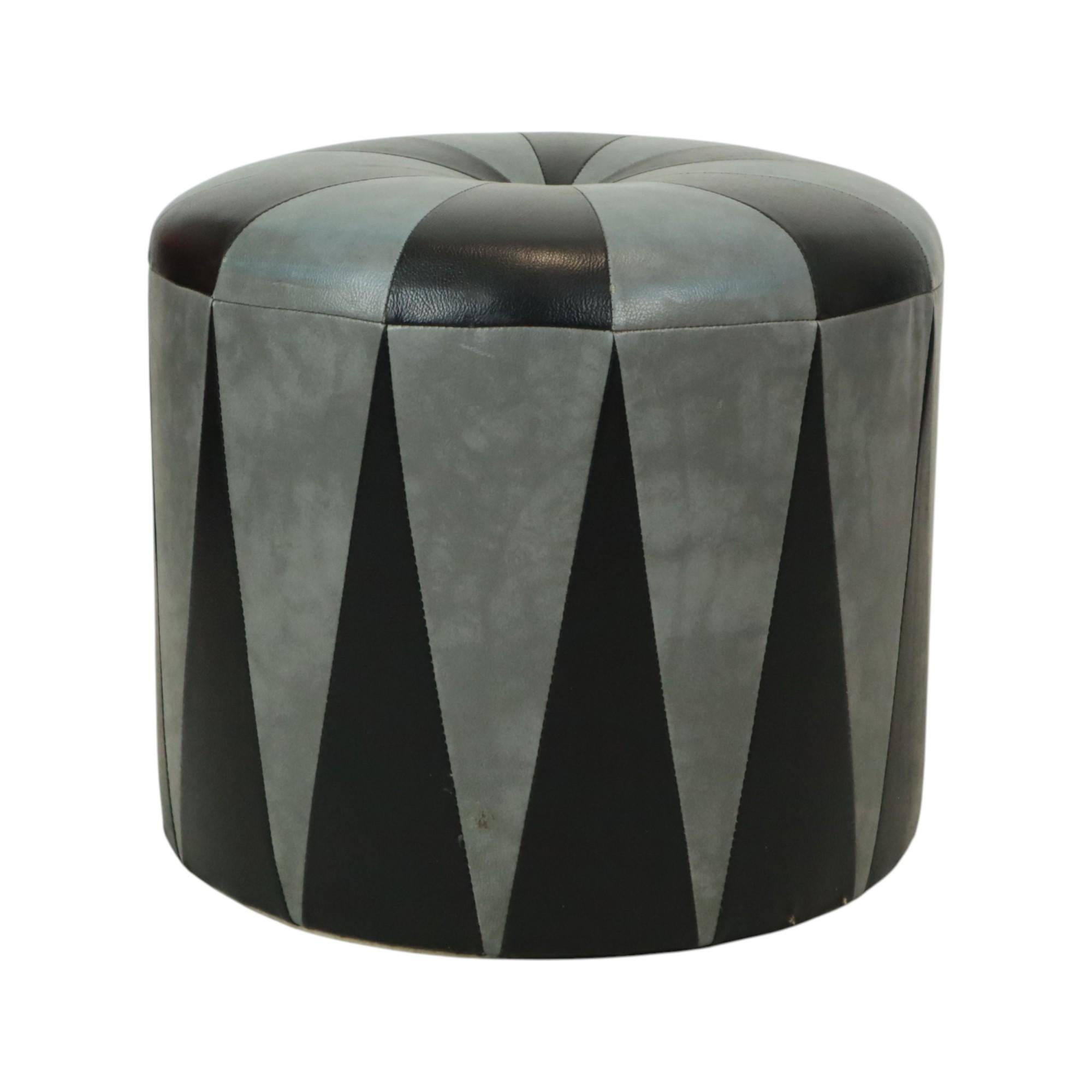 Round Vintage Pouf Gray Black Two-tone Skai Sixties For Sale 1