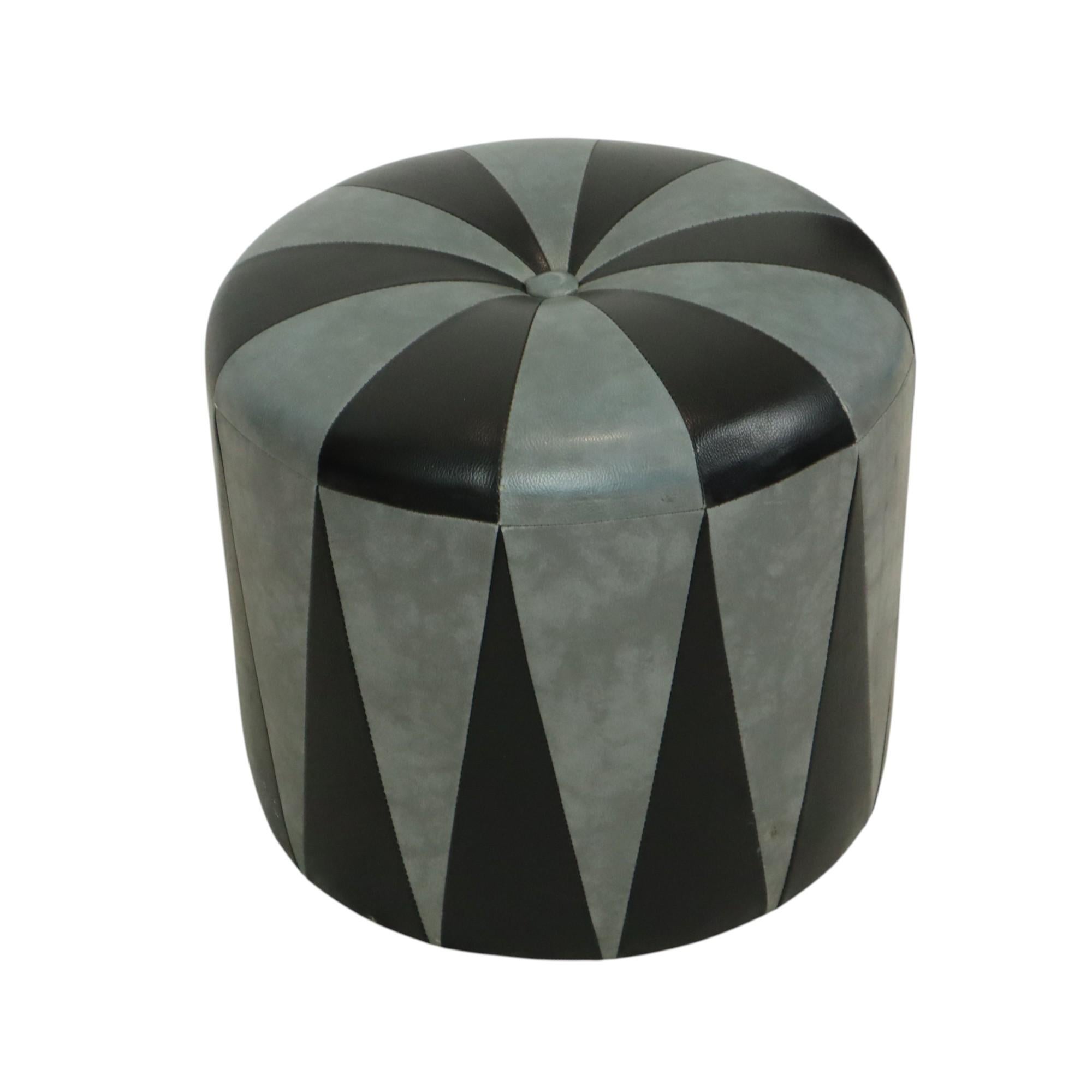 Round Vintage Pouf Gray Black Two-tone Skai Sixties For Sale 2