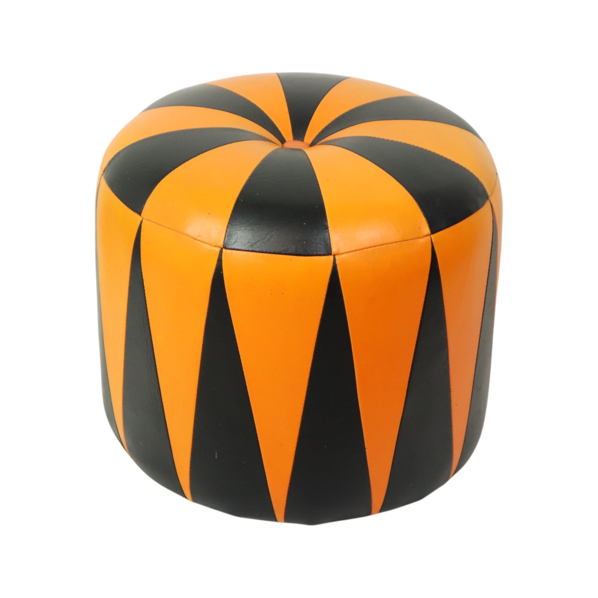 Round Vintage Pouf Orange Black Two-tone Skai Sixties For Sale 3