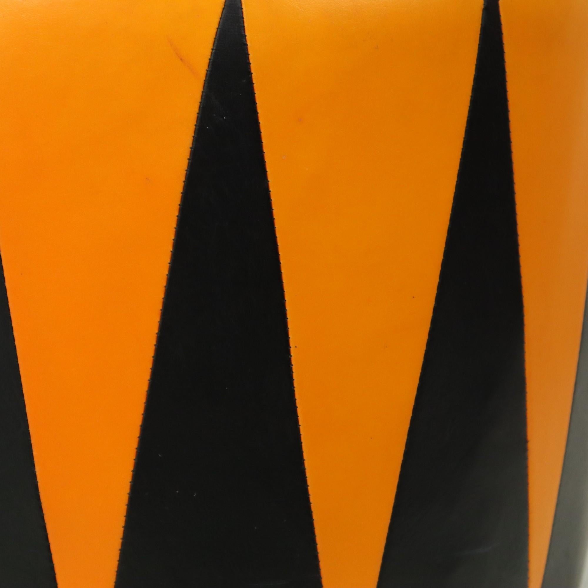 20th Century Round Vintage Pouf Orange Black Two-tone Skai Sixties For Sale