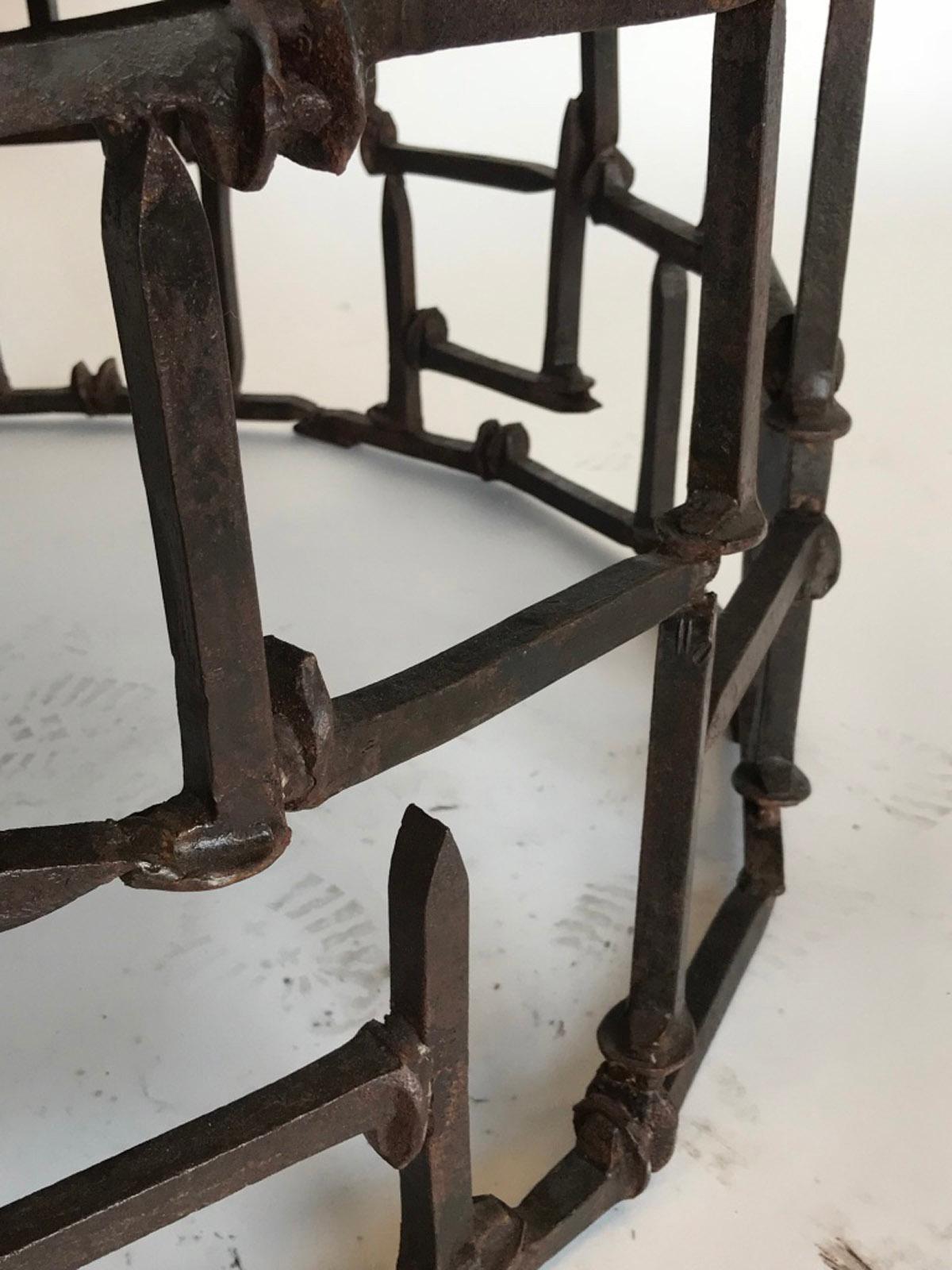 Custom Round Vintage Railroad Spike Coffee Table In Good Condition In Los Angeles, CA