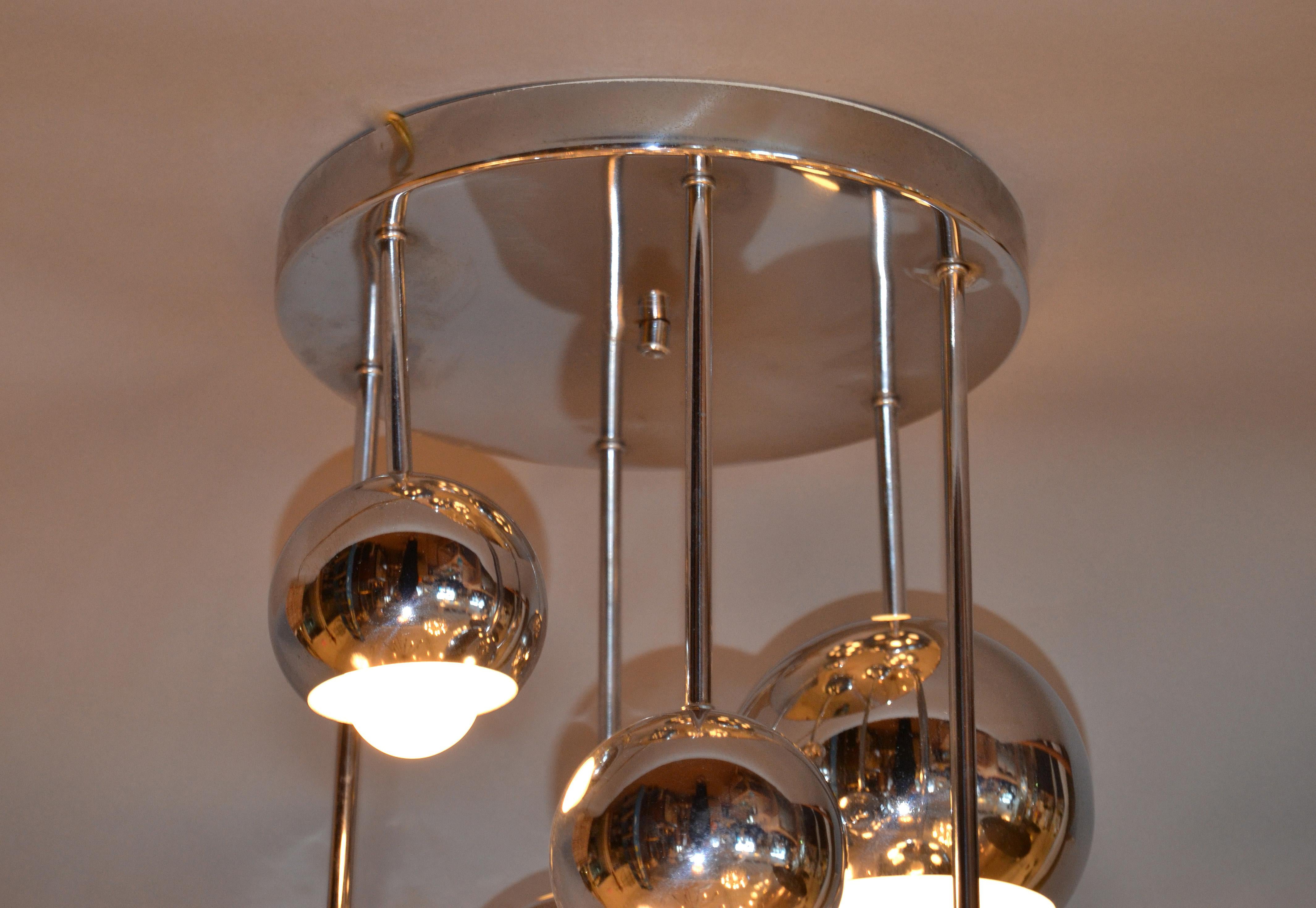 round ceiling light fixture