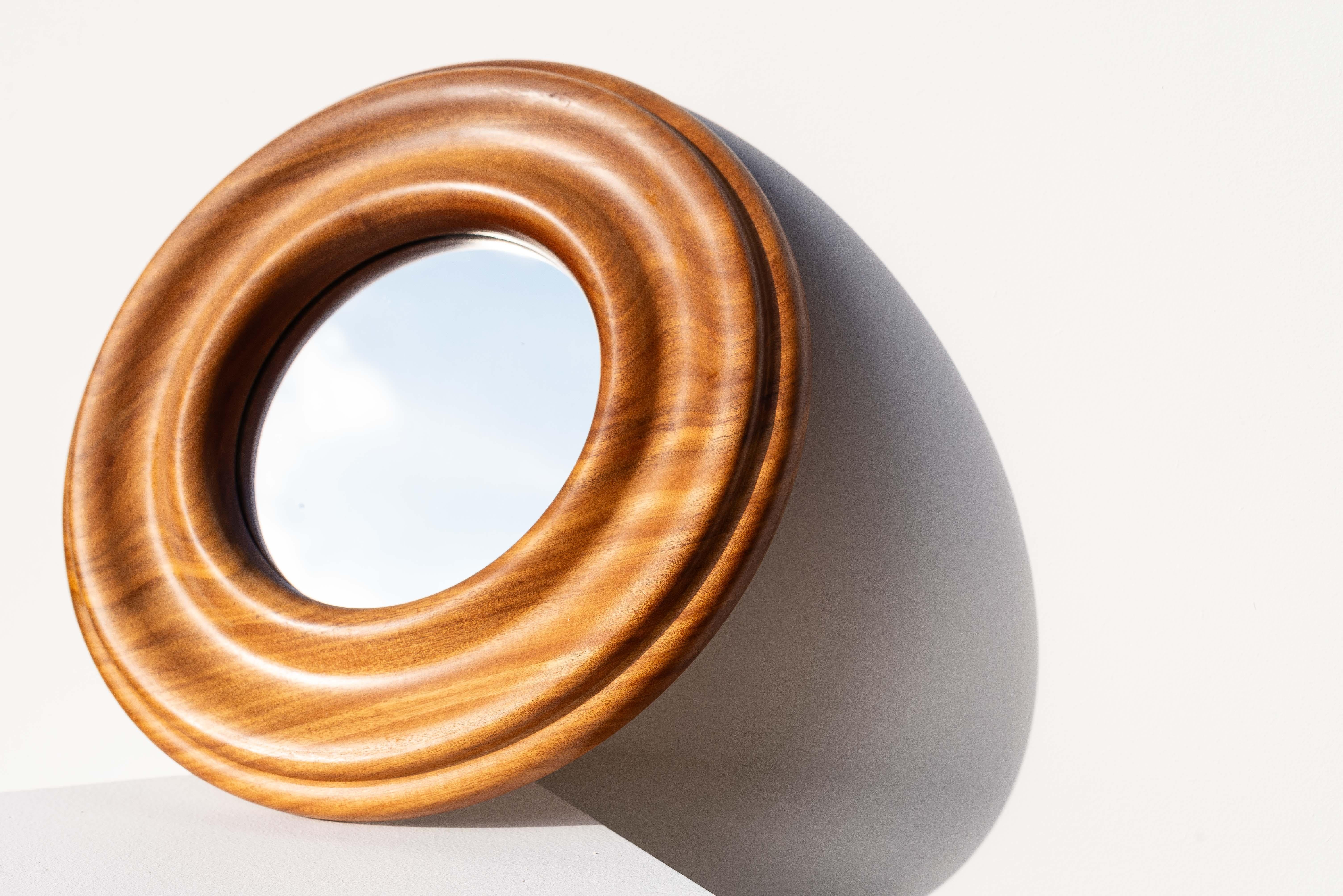 20ième siècle Miroir mural rond en bois d'orme, France, mi-siècle moderne en vente