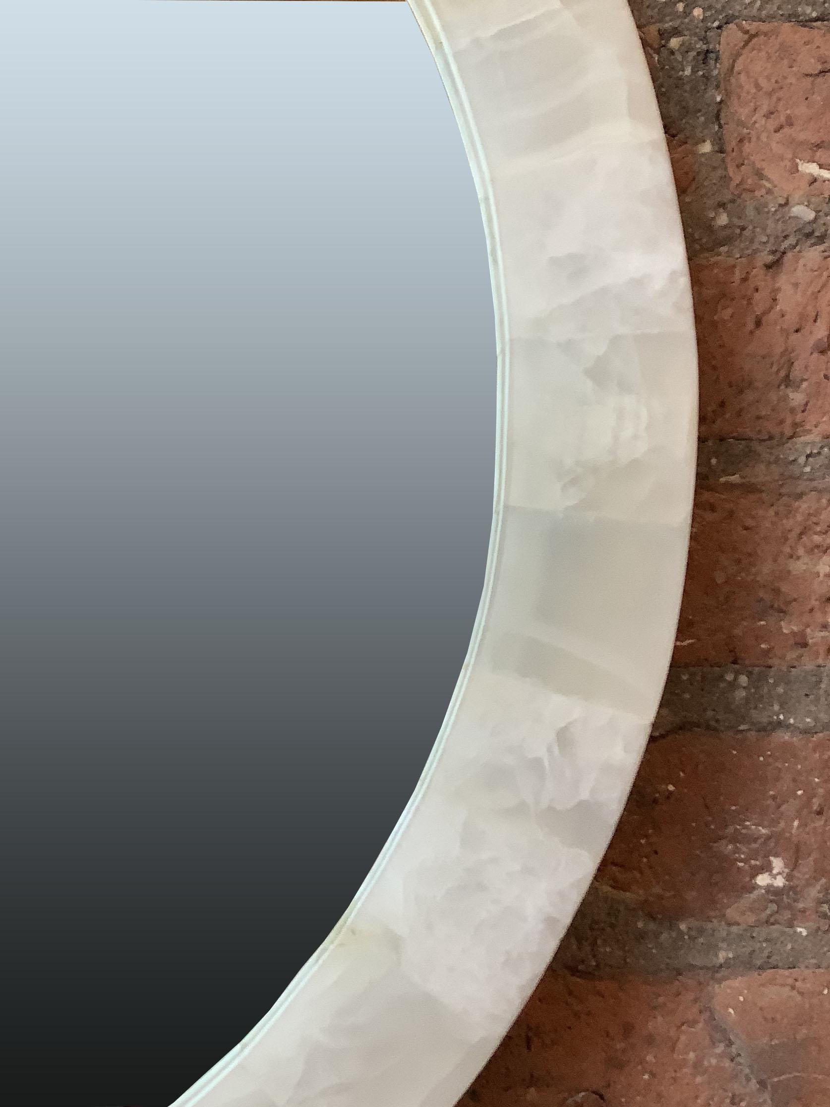 Modern Round Wall Mirror in Onyx
