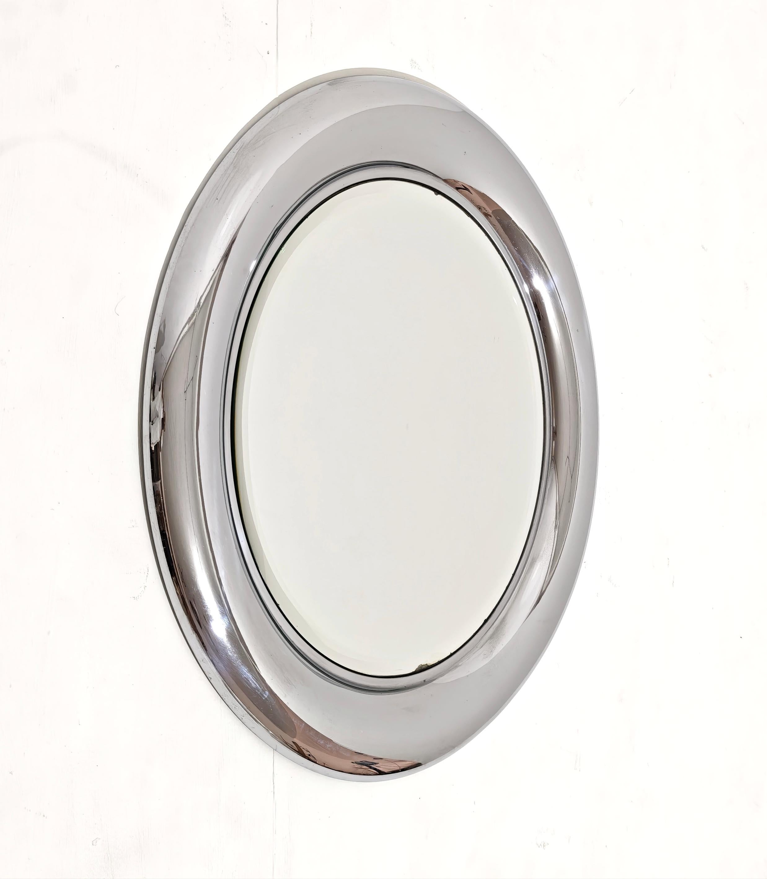 Miroir mural rond en acier et verre biseauté Reggiani Mid-Century  Italie années 1960 Bon état à Palermo, IT