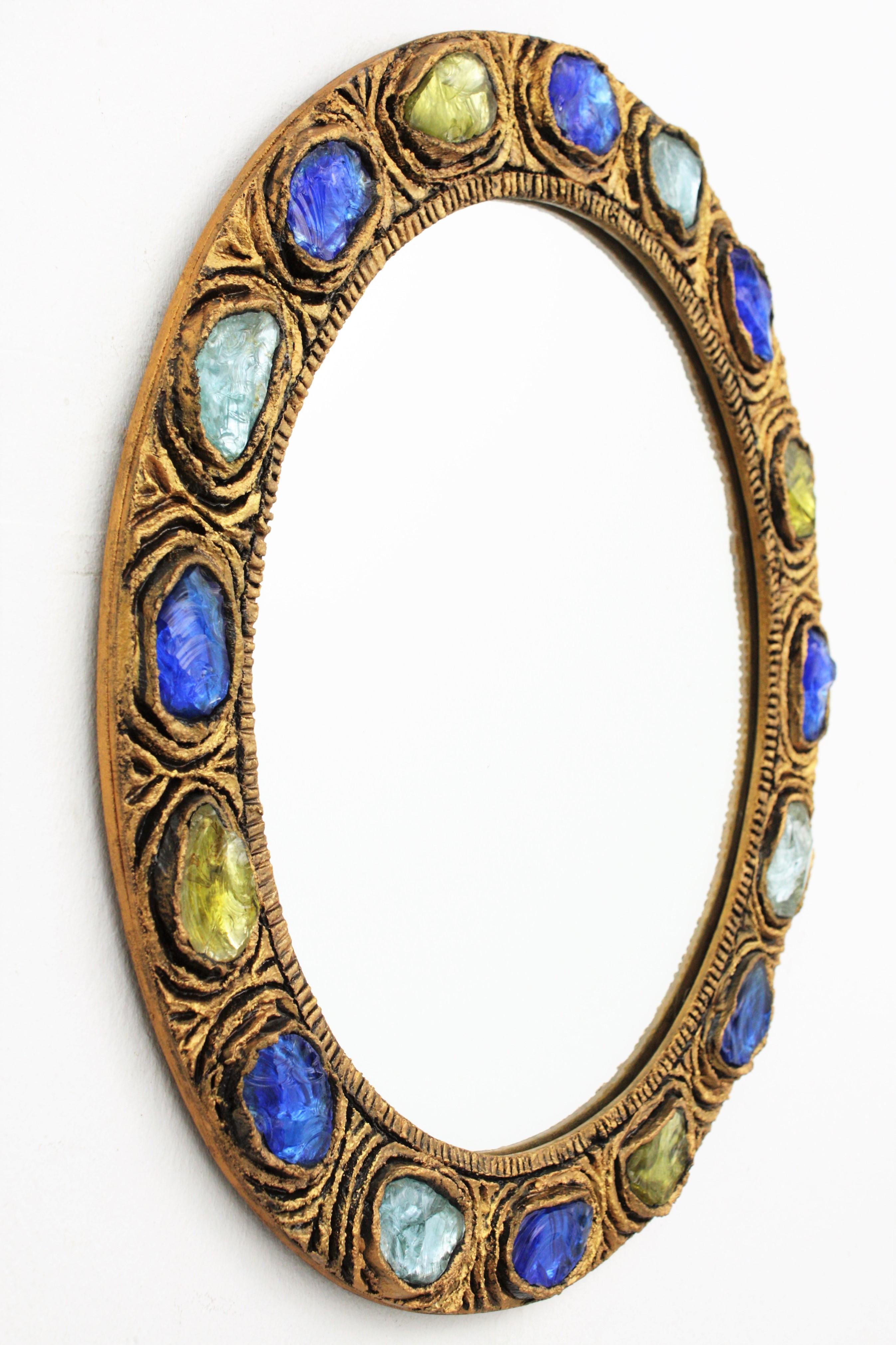 Round Wall Mirror with Blue, Yellow and Turquoise Rock Crystals In Good Condition In Barcelona, ES