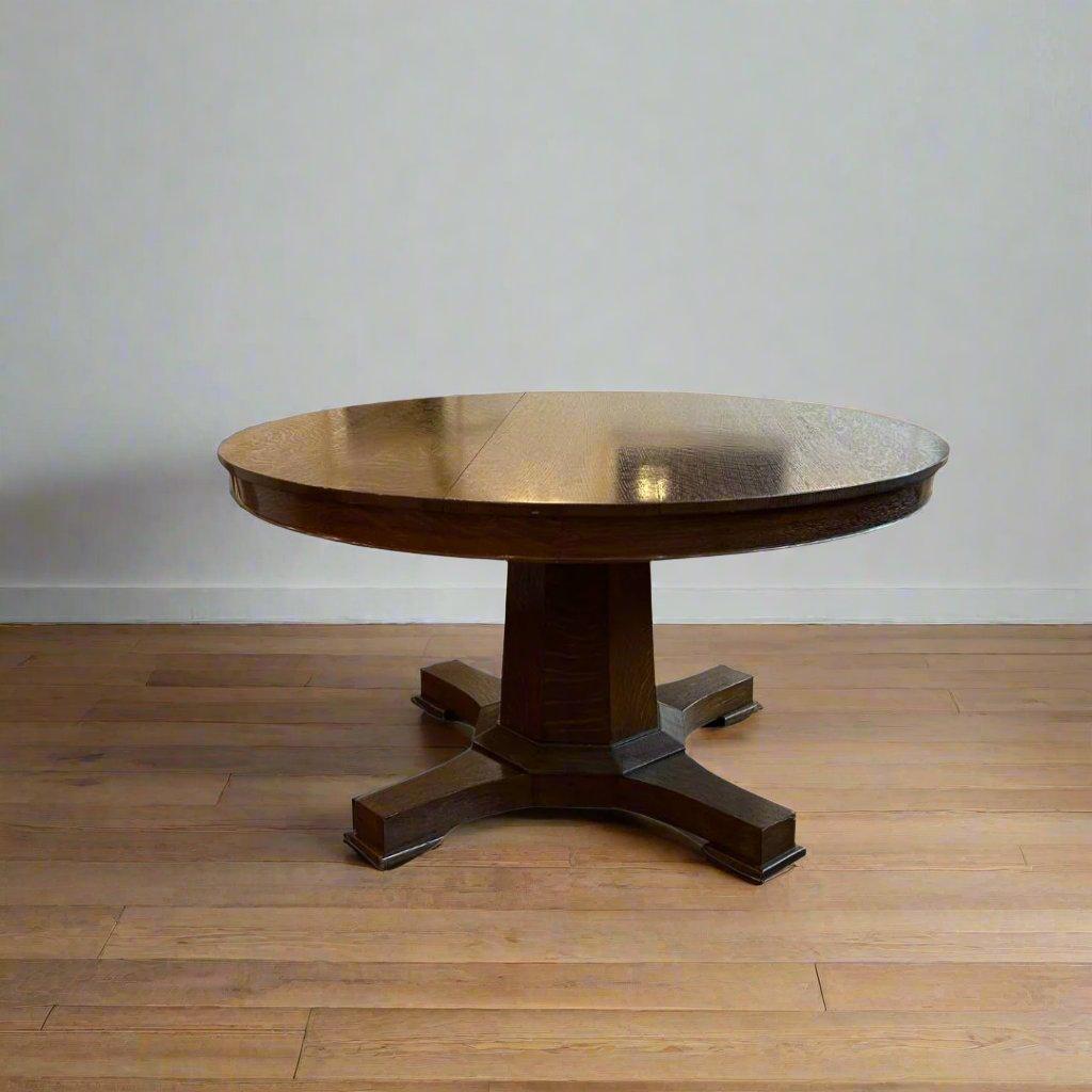 Moderne Table à manger ronde en noyer en vente