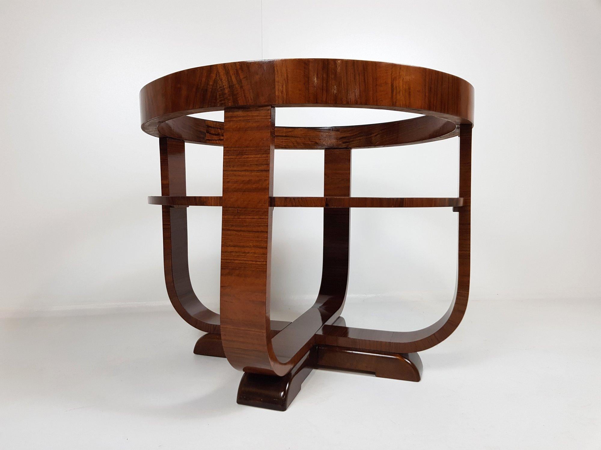 20th Century Round Walnut Veneer Coffee Table, Thonet, 1930's
