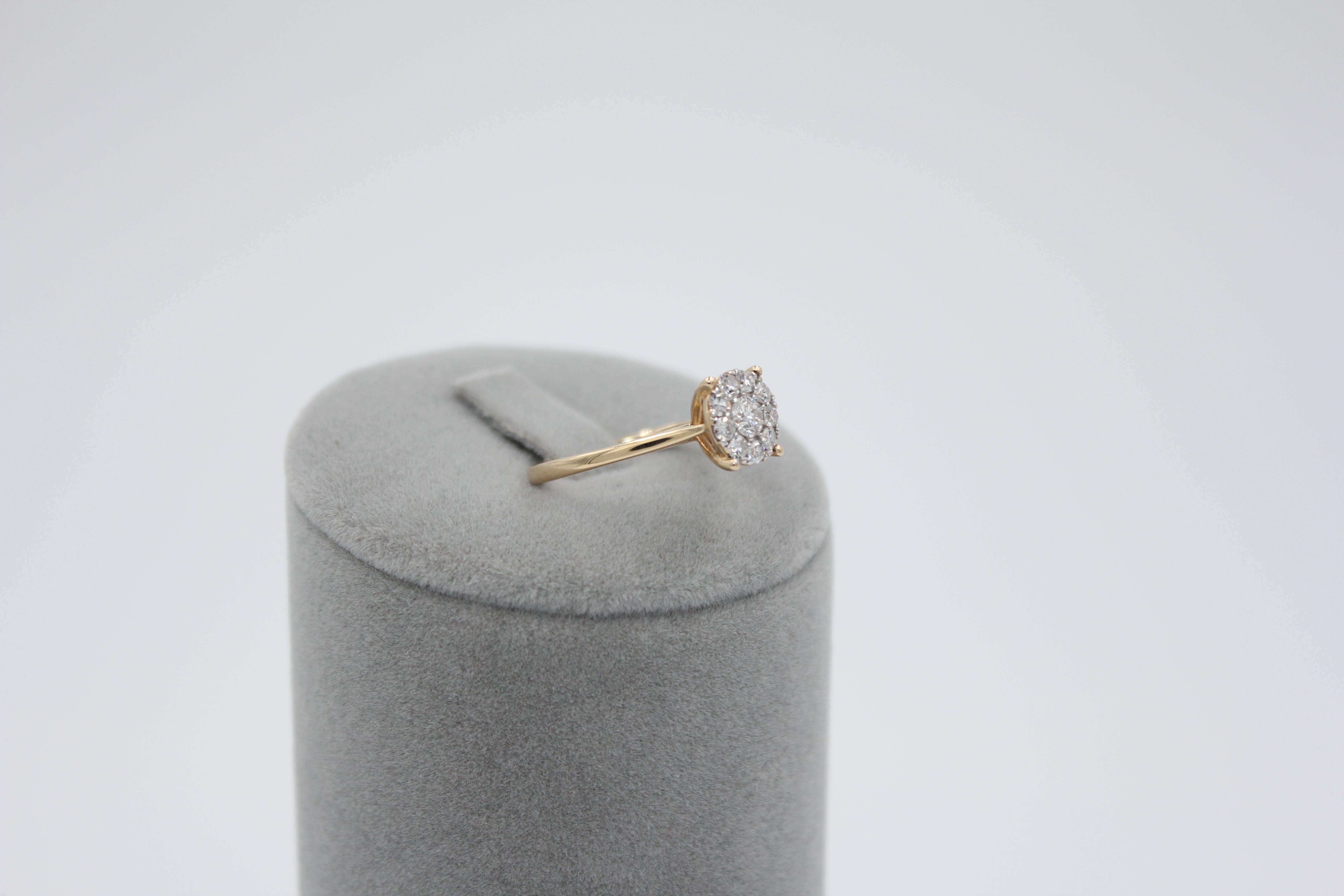 Runder weißer Brillantschliff Diamant Pave Halo Set Illusion 14K Gelbgold Ring im Zustand „Neu“ im Angebot in Oakton, VA